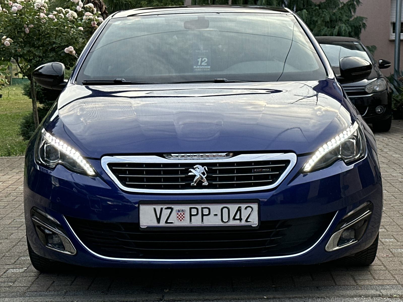 Peugeot 308 1,6 BlueHDi * GT LINE * NAVI * PANORAMA * KAMERA * JAMSTVO, fotografija 2
