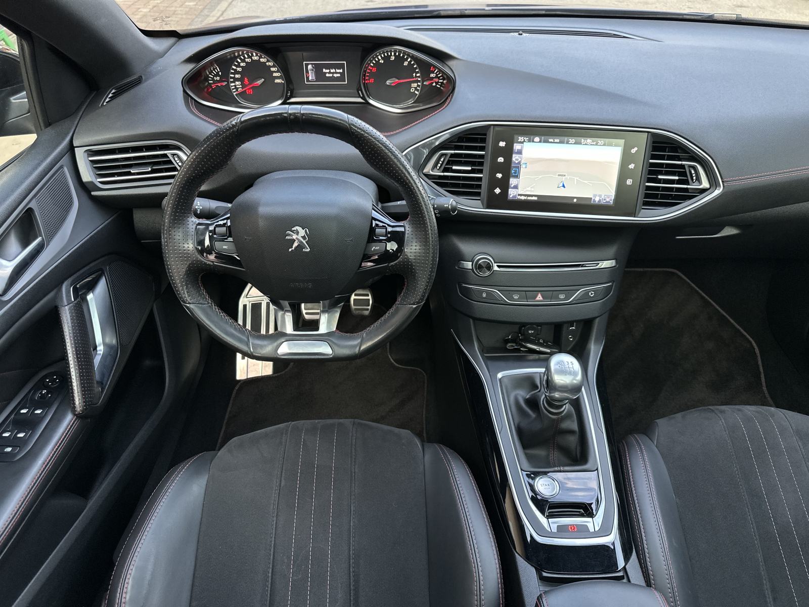 Peugeot 308 1,6 BlueHDi * GT LINE * NAVI * PANORAMA * KAMERA * JAMSTVO, fotografija 14