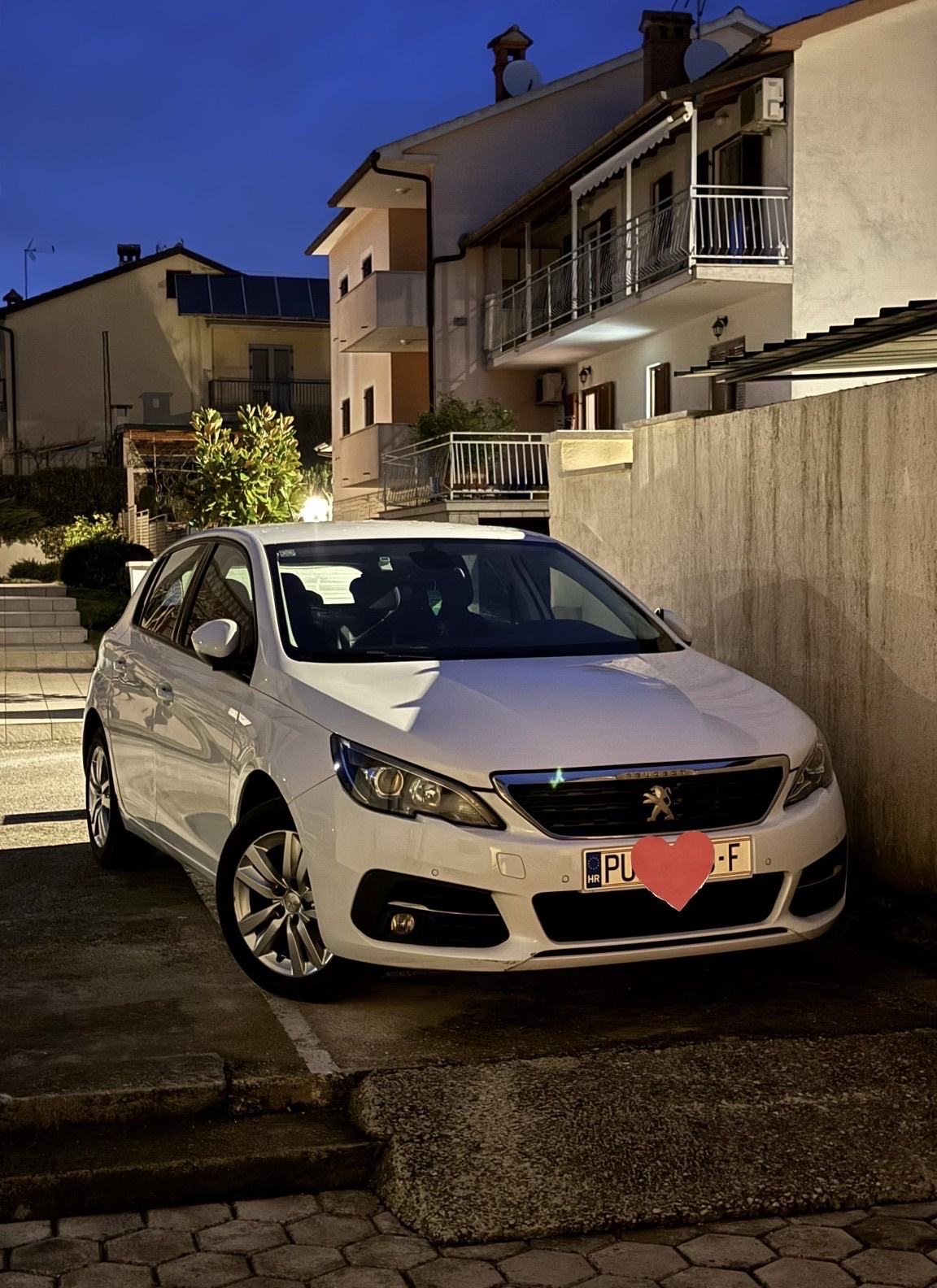 Peugeot 308 1,6 BlueHDi, fotografija 1