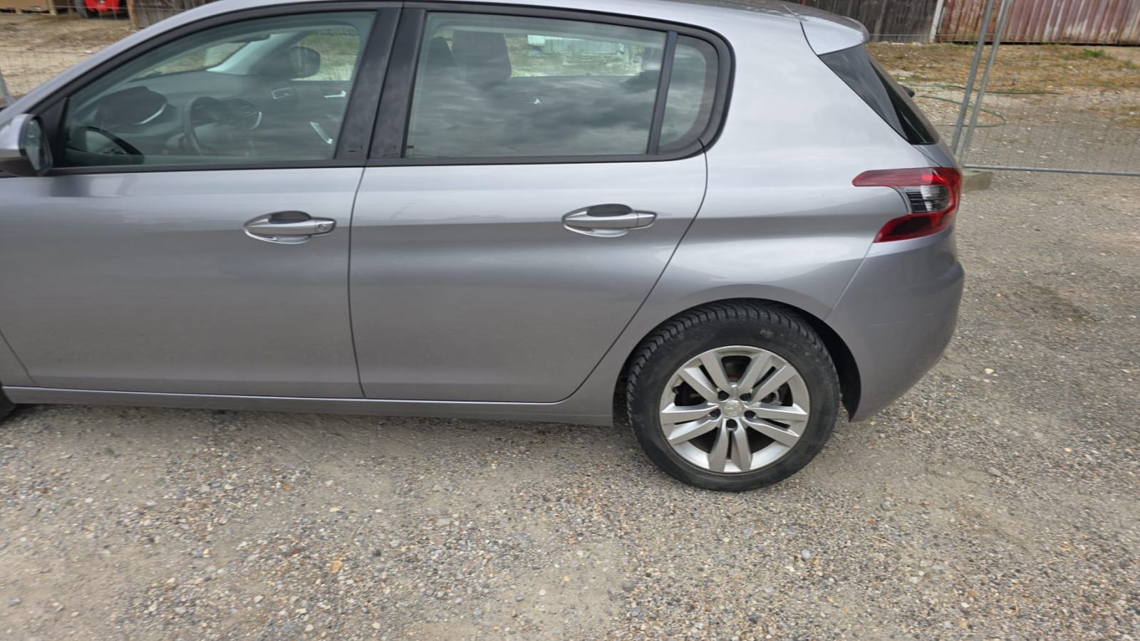 Peugeot 308 1,6 BlueHDi, fotografija 3