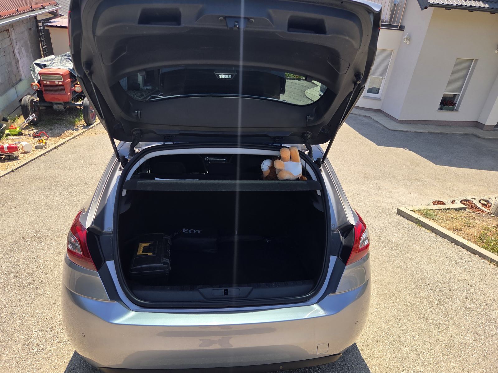 Peugeot 308 1,6 BlueHDi, fotografija 4