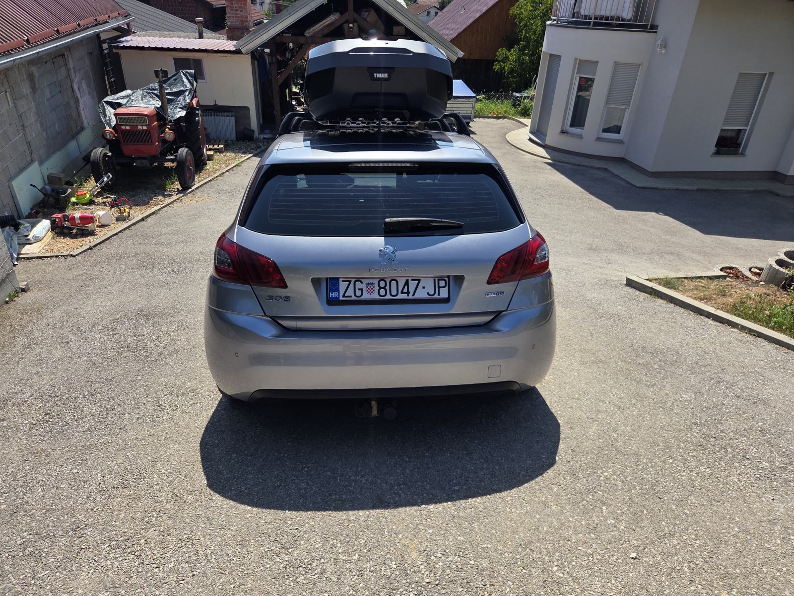 Peugeot 308 1,6 BlueHDi, fotografija 3