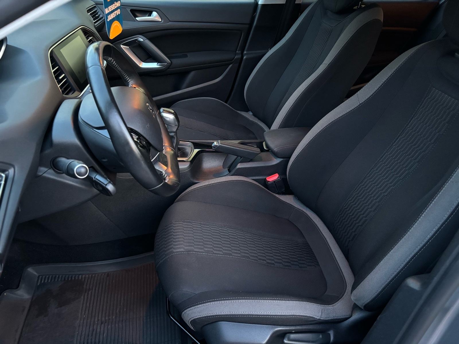 Peugeot 308 1,6 BlueHDi,TOP STANJE,VELIKI SERVIS,JAMSTVO., fotografija 13