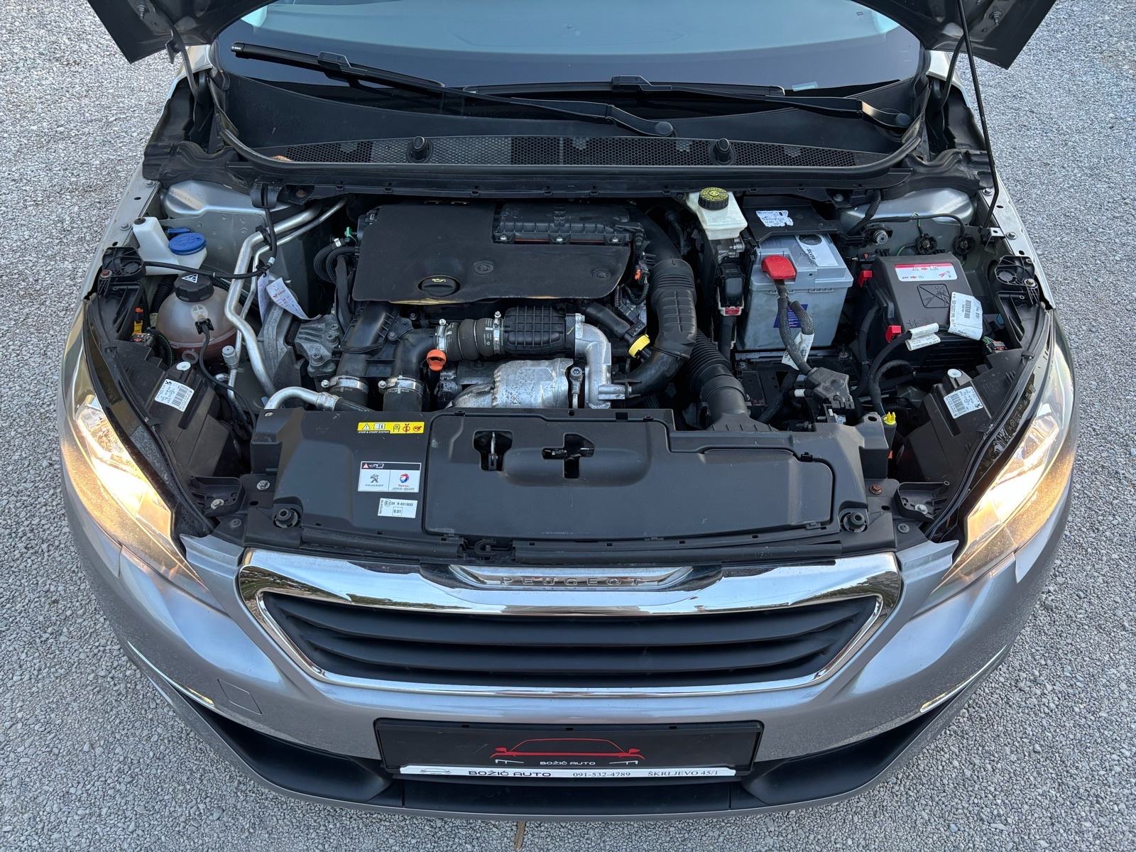 Peugeot 308 1,6 BlueHDi,TOP STANJE,VELIKI SERVIS,JAMSTVO., fotografija 9