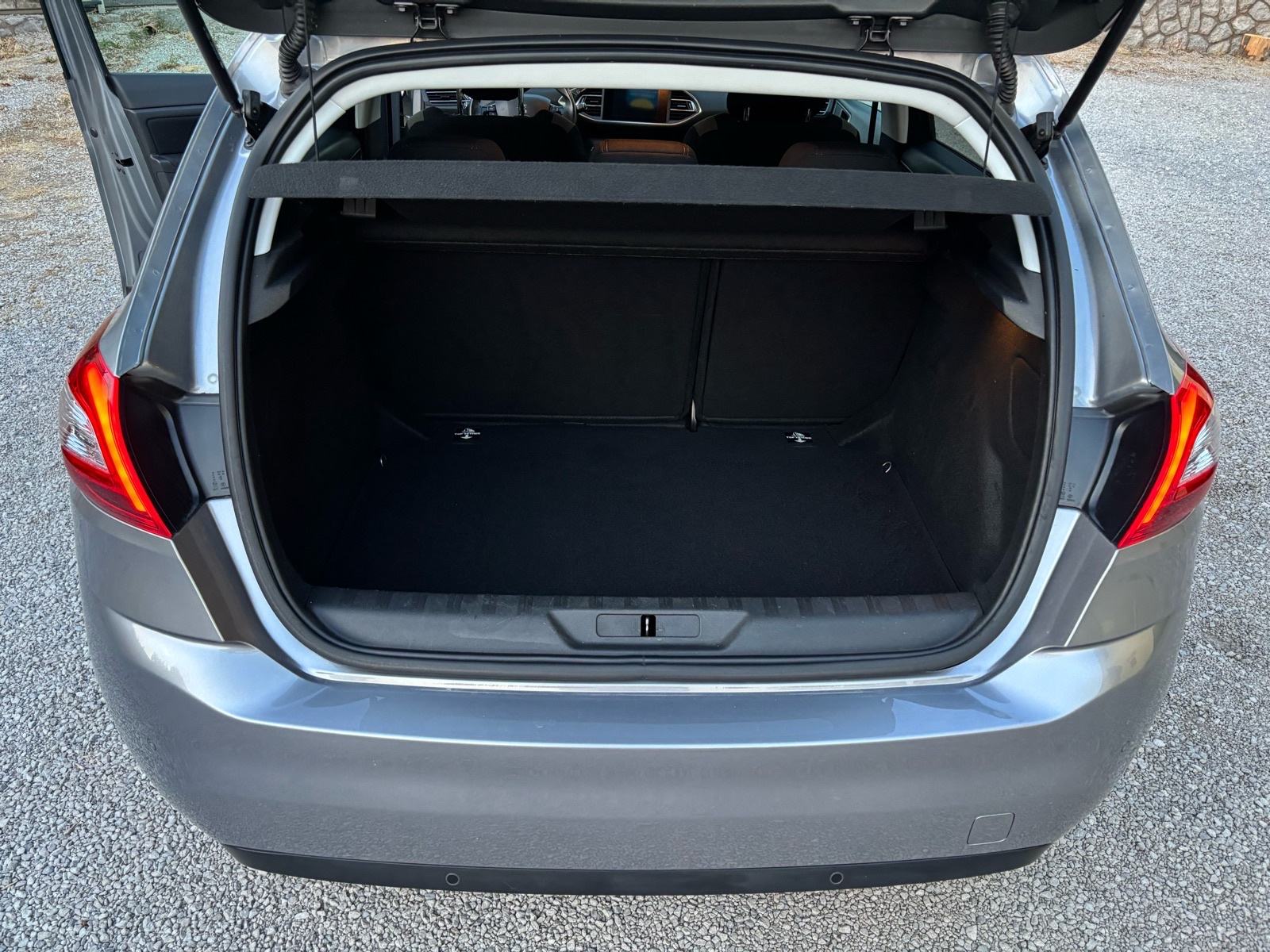 Peugeot 308 1,6 BlueHDi,TOP STANJE,VELIKI SERVIS,JAMSTVO., fotografija 10