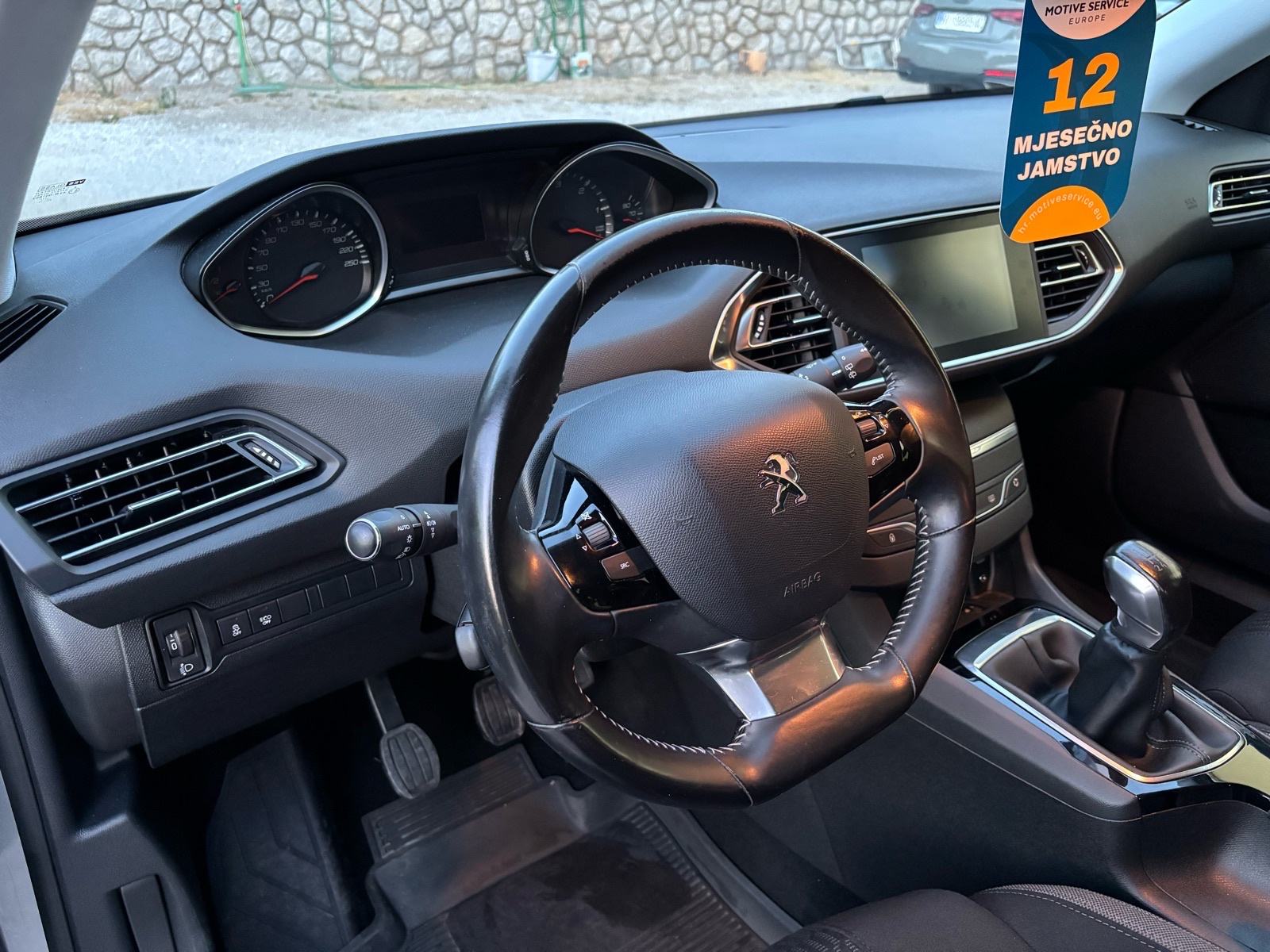 Peugeot 308 1,6 BlueHDi,TOP STANJE,VELIKI SERVIS,JAMSTVO., fotografija 12