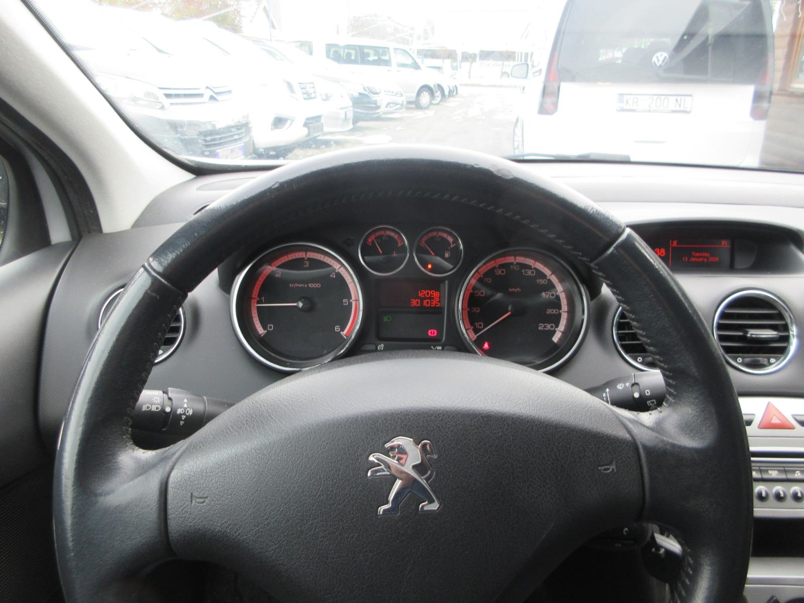 Peugeot 308 1,6 e-HDi,111Ks,Novo registriran,Nove Zimske Gume,Klima,., fotografija 7