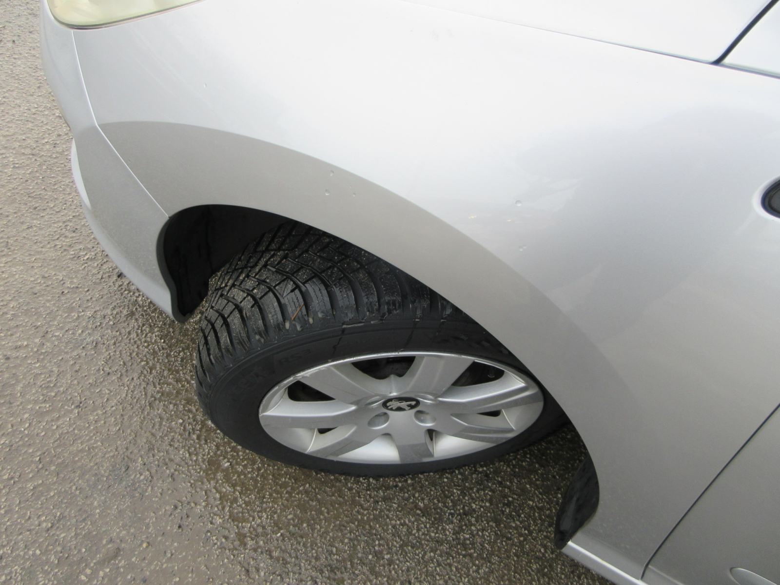 Peugeot 308 1,6 e-HDi,111Ks,Novo registriran,Nove Zimske Gume,Klima,., fotografija 13