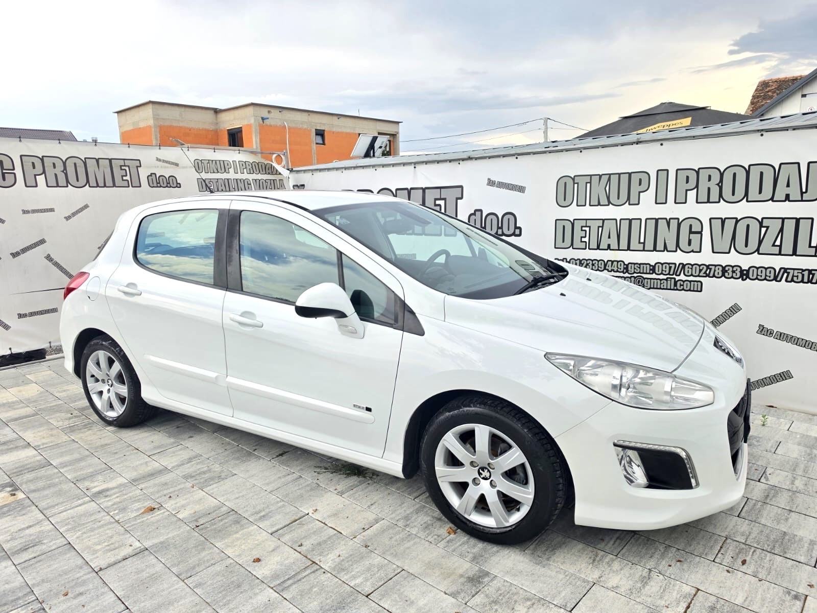 Peugeot 308 1,6 e-HDi # 132 TKM# KAO NOV # KRED- KART # HR- AUTO, fotografija 4