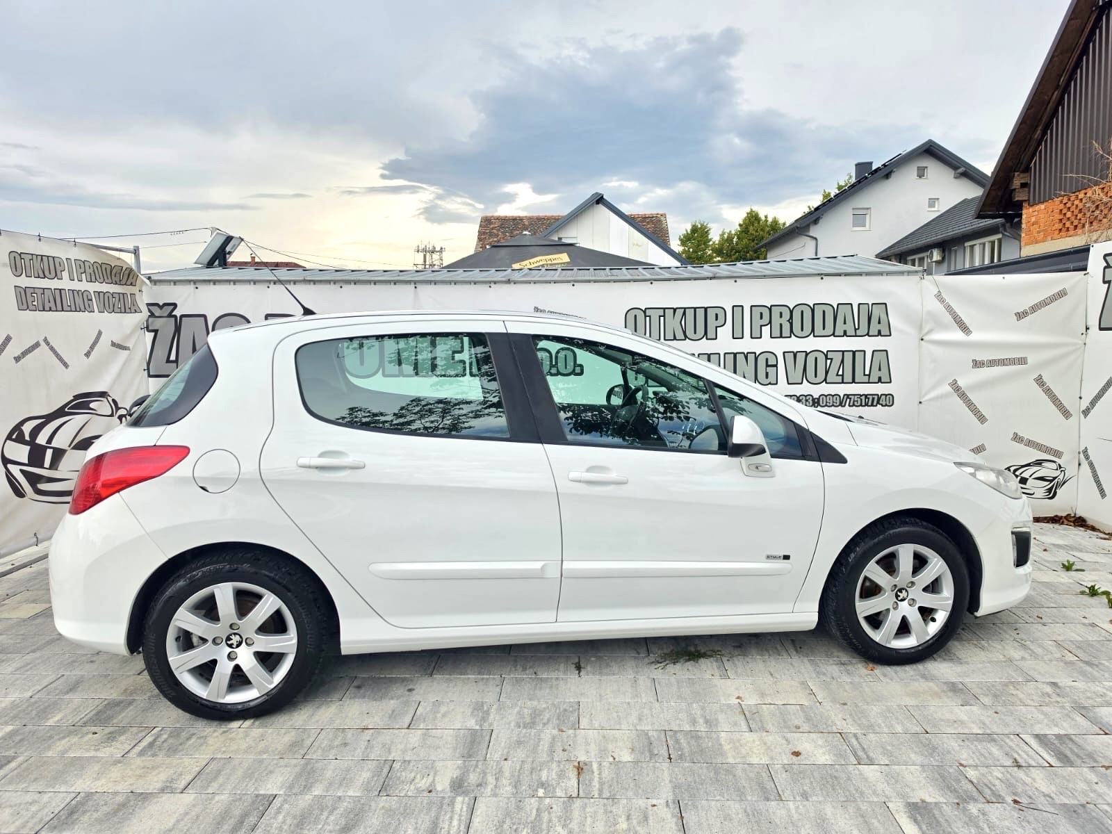 Peugeot 308 1,6 e-HDi # 132 TKM# KAO NOV # KRED- KART # HR- AUTO, fotografija 7