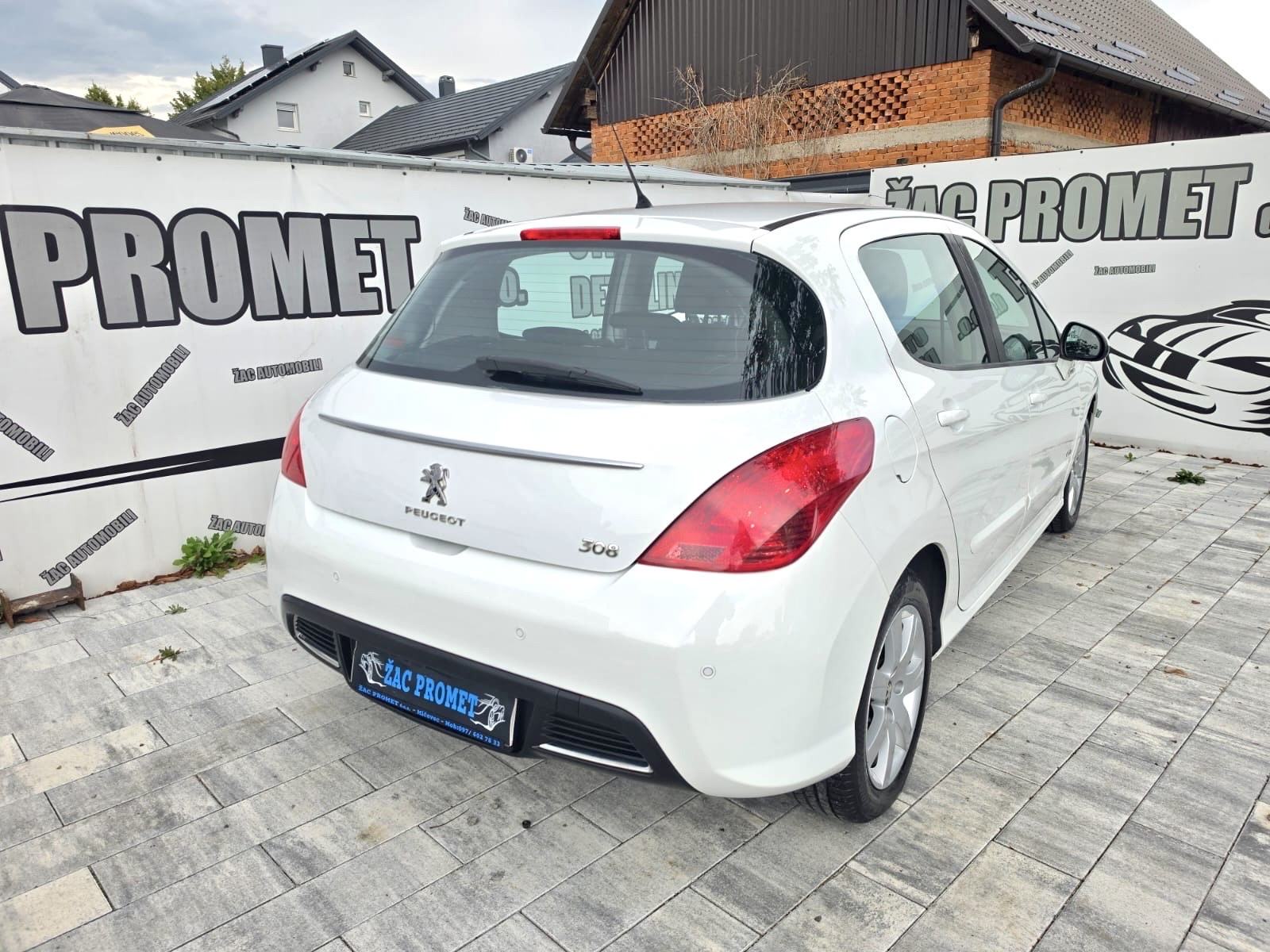 Peugeot 308 1,6 e-HDi # 132 TKM# KAO NOV # KRED- KART # HR- AUTO, fotografija 10