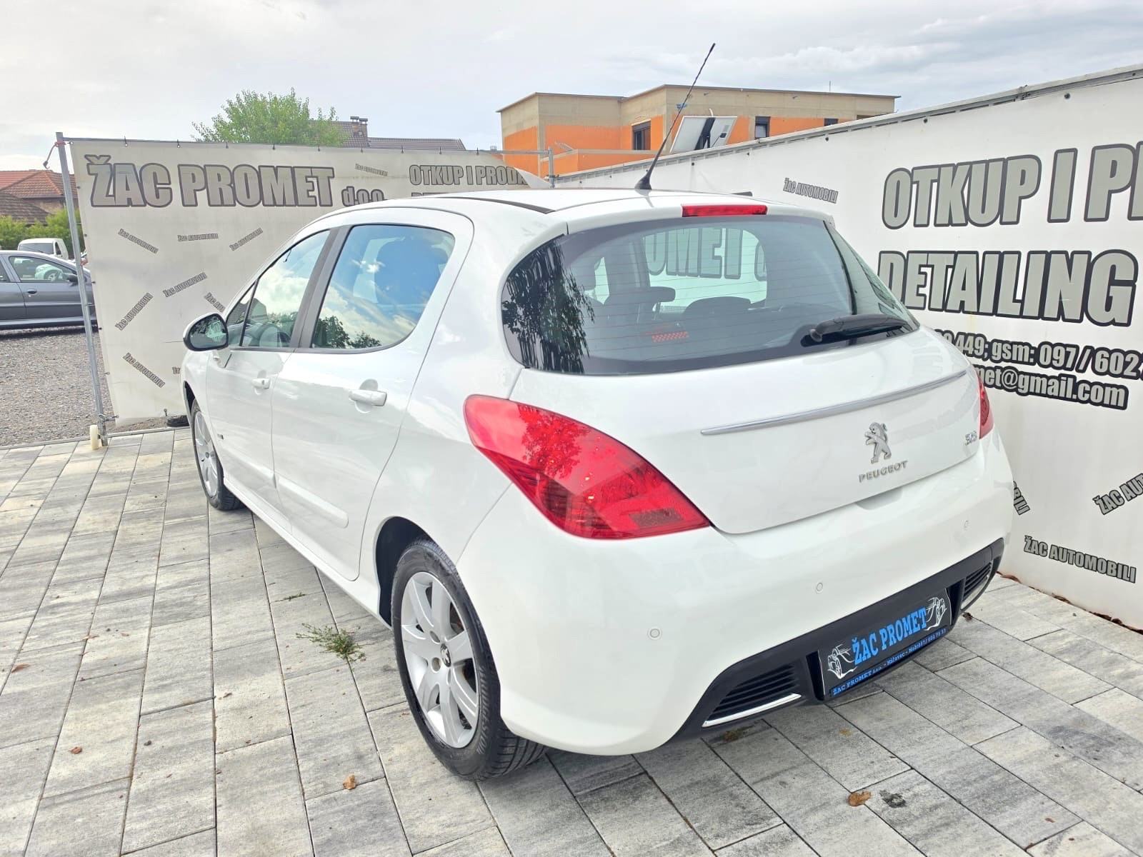 Peugeot 308 1,6 e-HDi # 132 TKM# KAO NOV # KRED- KART # HR- AUTO, fotografija 17