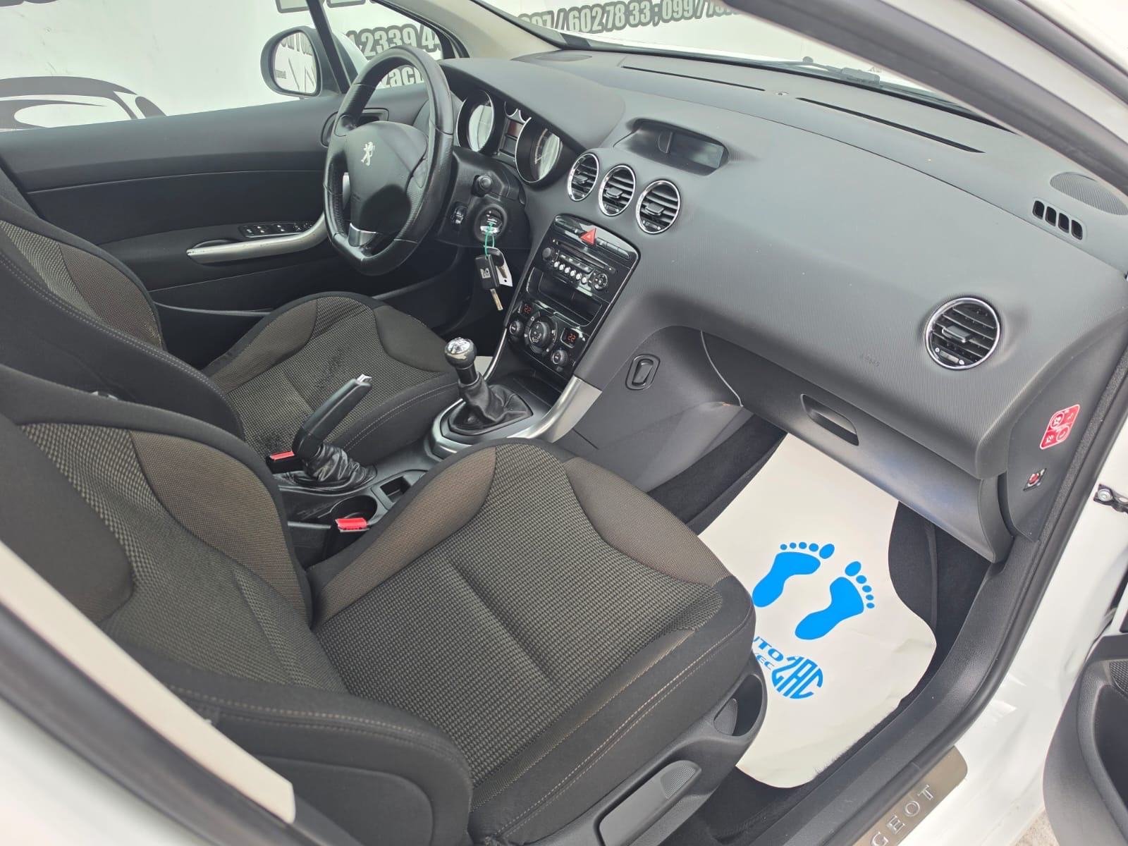 Peugeot 308 1,6 e-HDi # 132 TKM# KAO NOV # KRED- KART # HR- AUTO, fotografija 20
