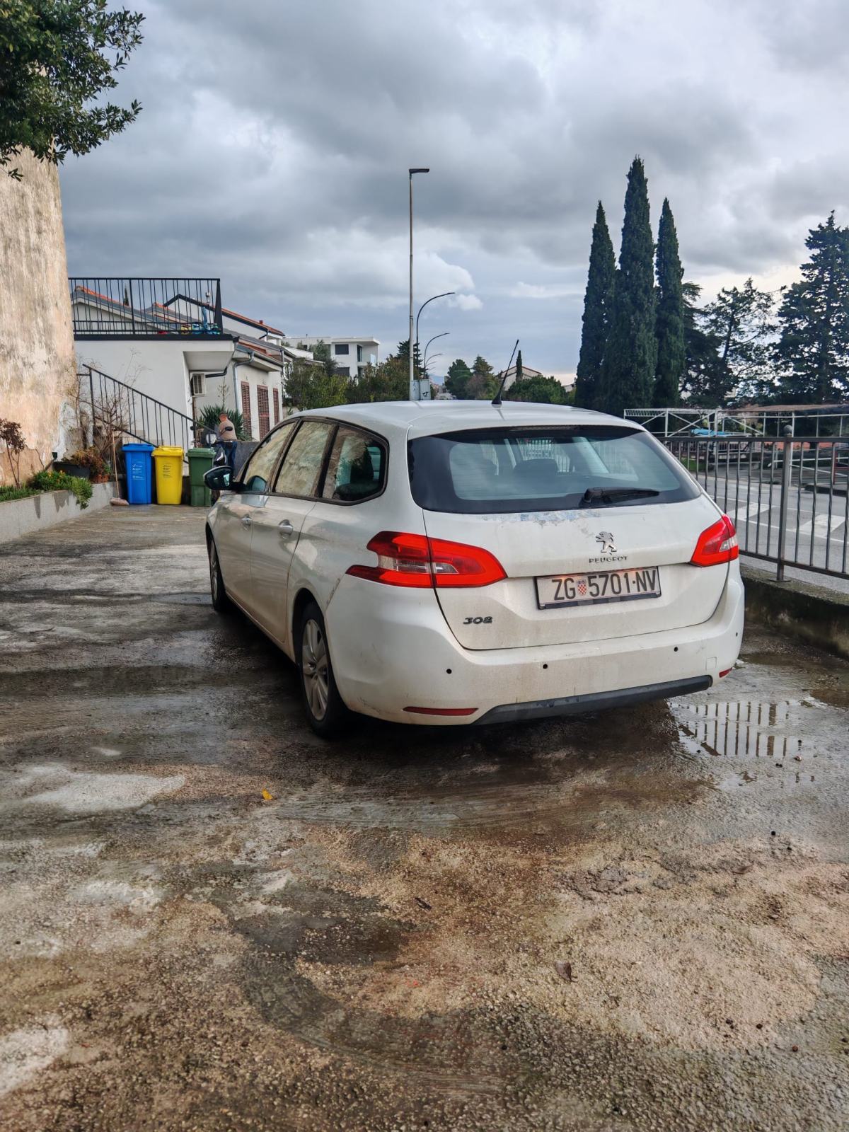 Peugeot 308 1,6 e-HDi, fotografija 6