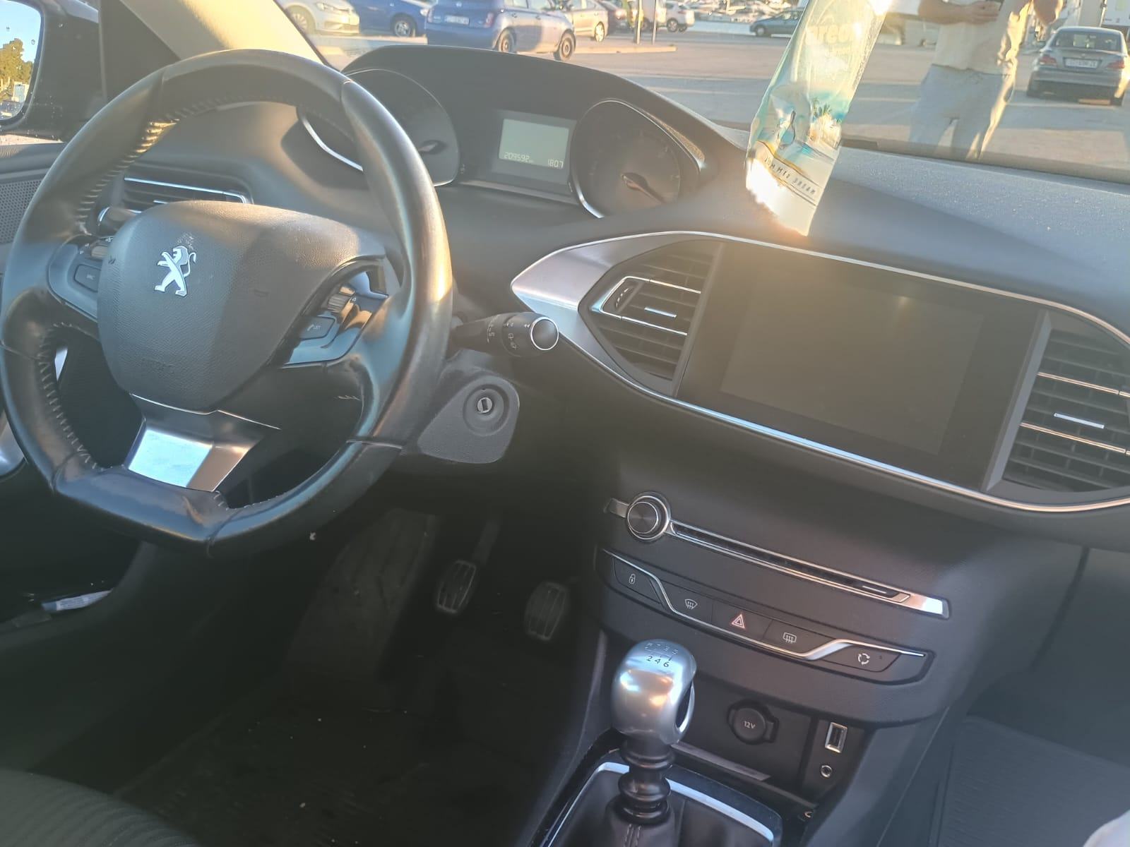 Peugeot 308 1,6 HDi, fotografija 10