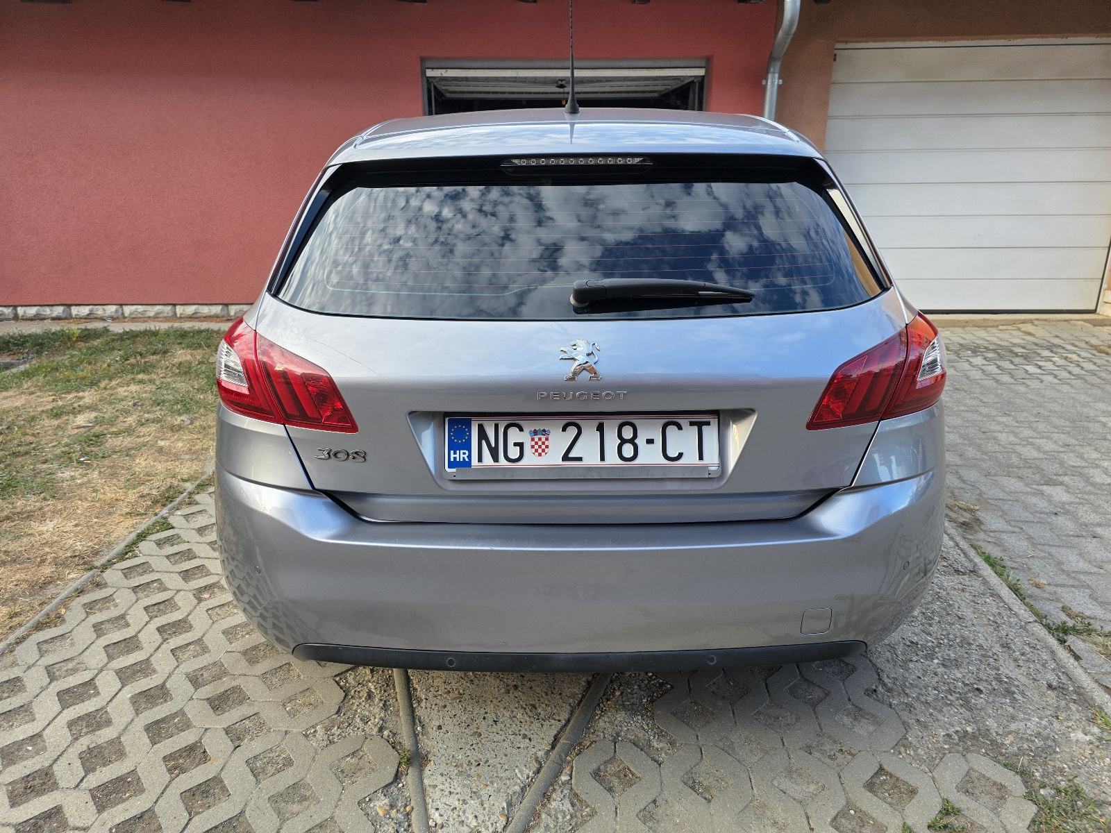 Peugeot 308 1,6 e-HDi, fotografija 9