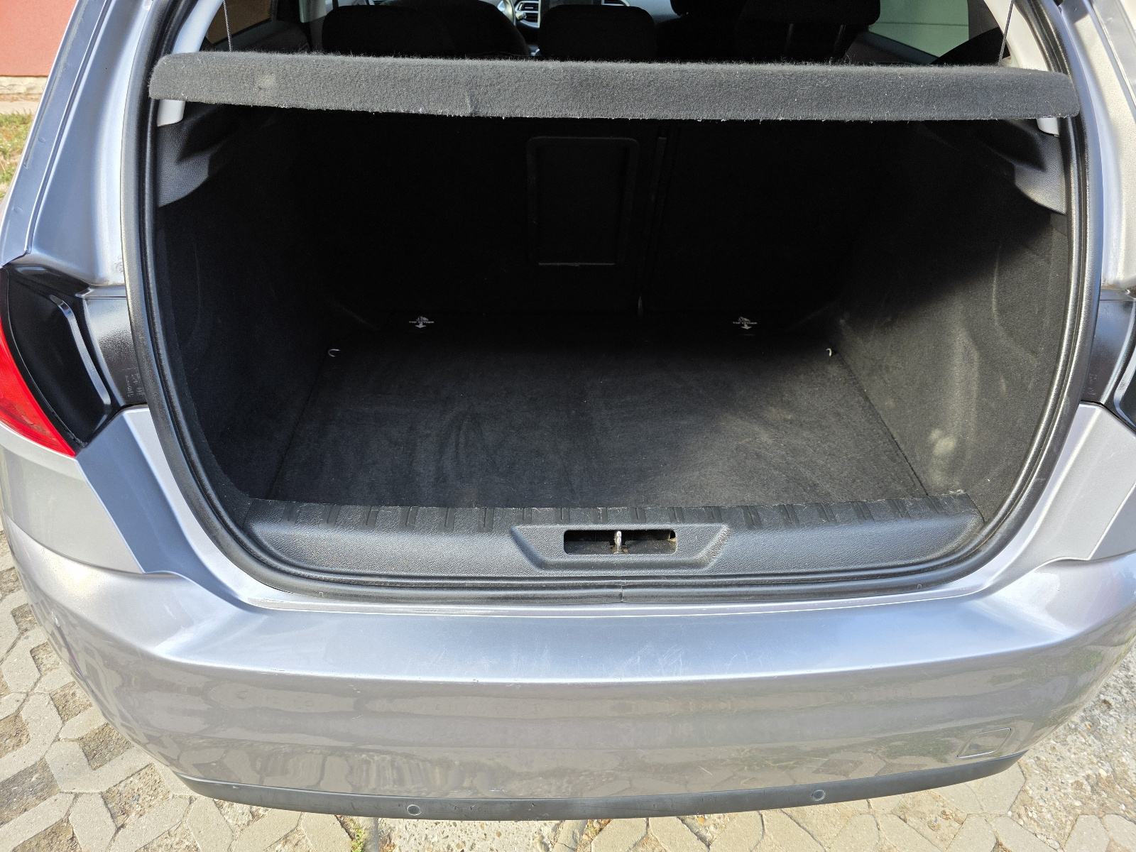 Peugeot 308 1,6 e-HDi, fotografija 13