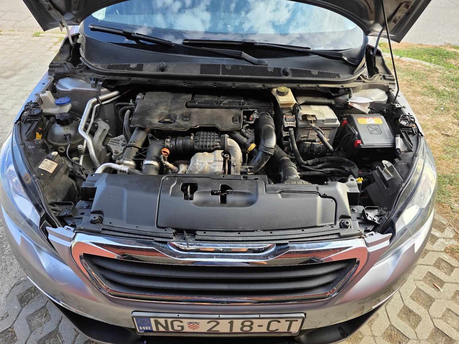 Peugeot 308 1,6 e-HDi, fotografija 12