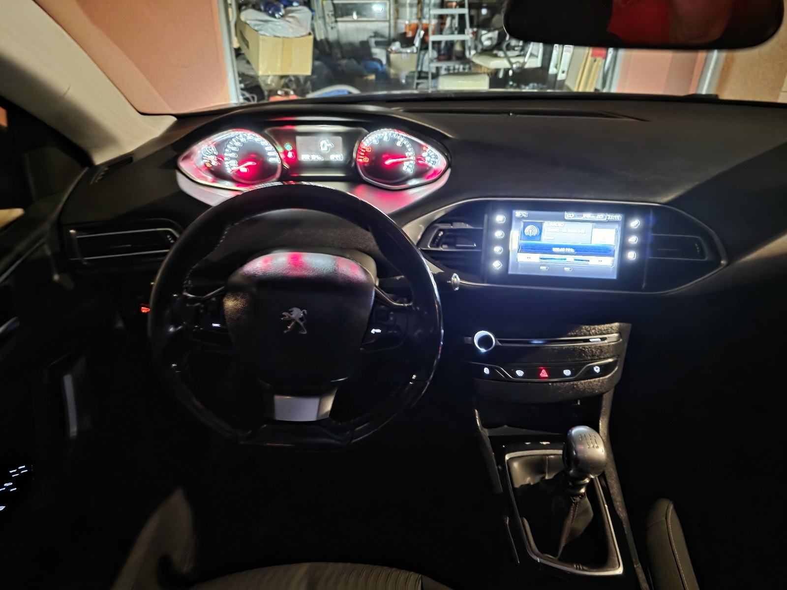 Peugeot 308 1,6 e-HDi, fotografija 18
