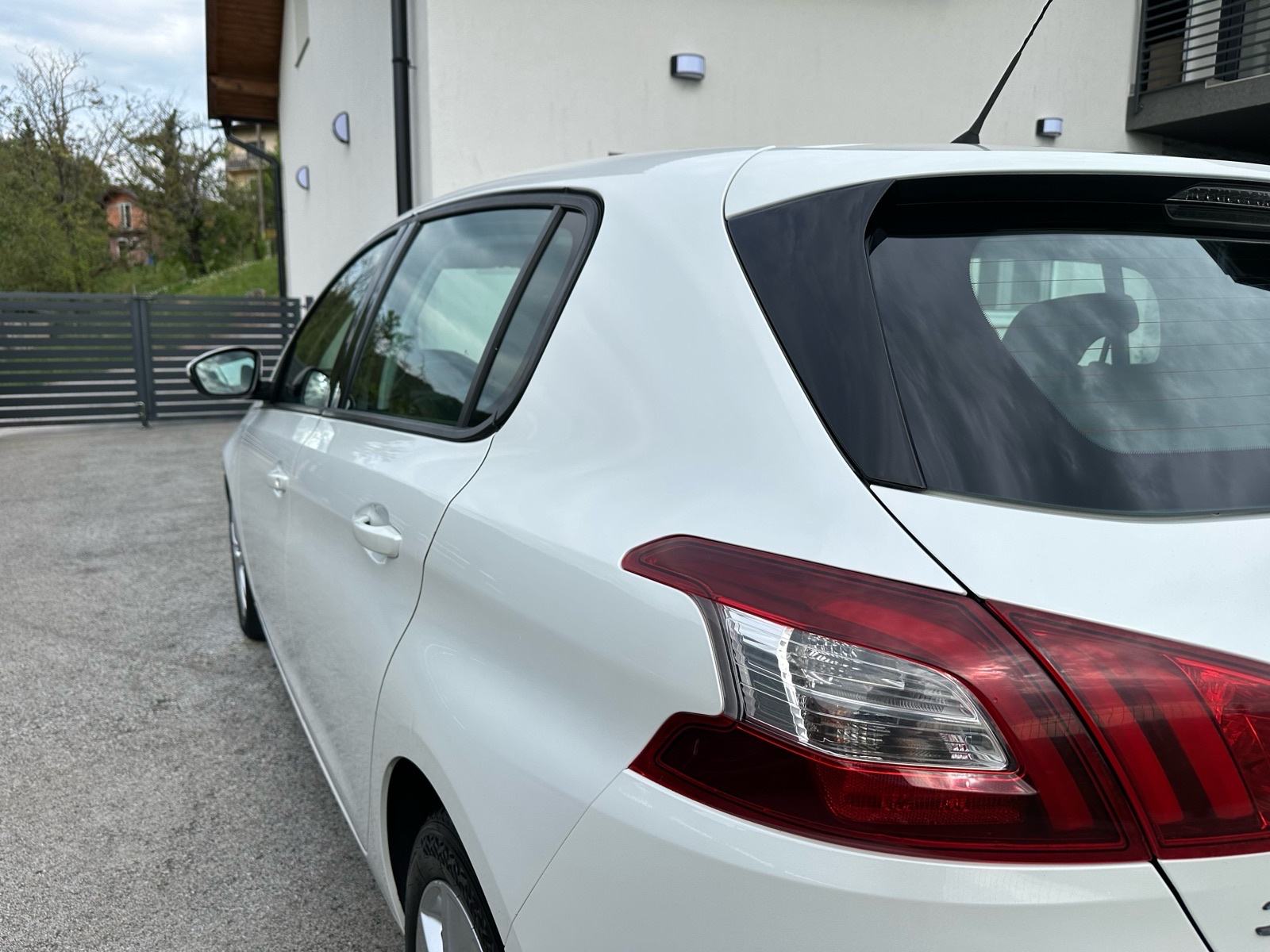 PEUGEOT 308 1.6 HDI 120ks - REG 11/2026 - ODLIČAN, fotografija 7