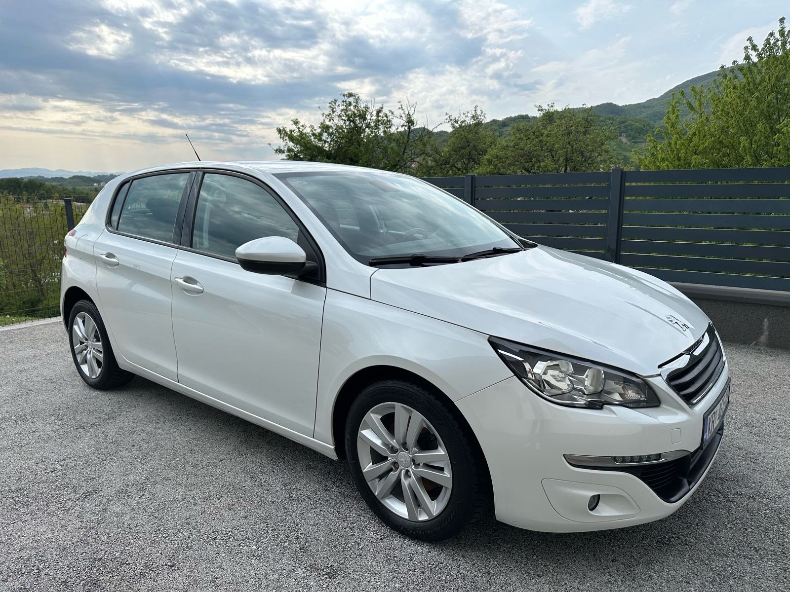 PEUGEOT 308 1.6 HDI 120ks - REG 11/2026 - ODLIČAN, fotografija 2