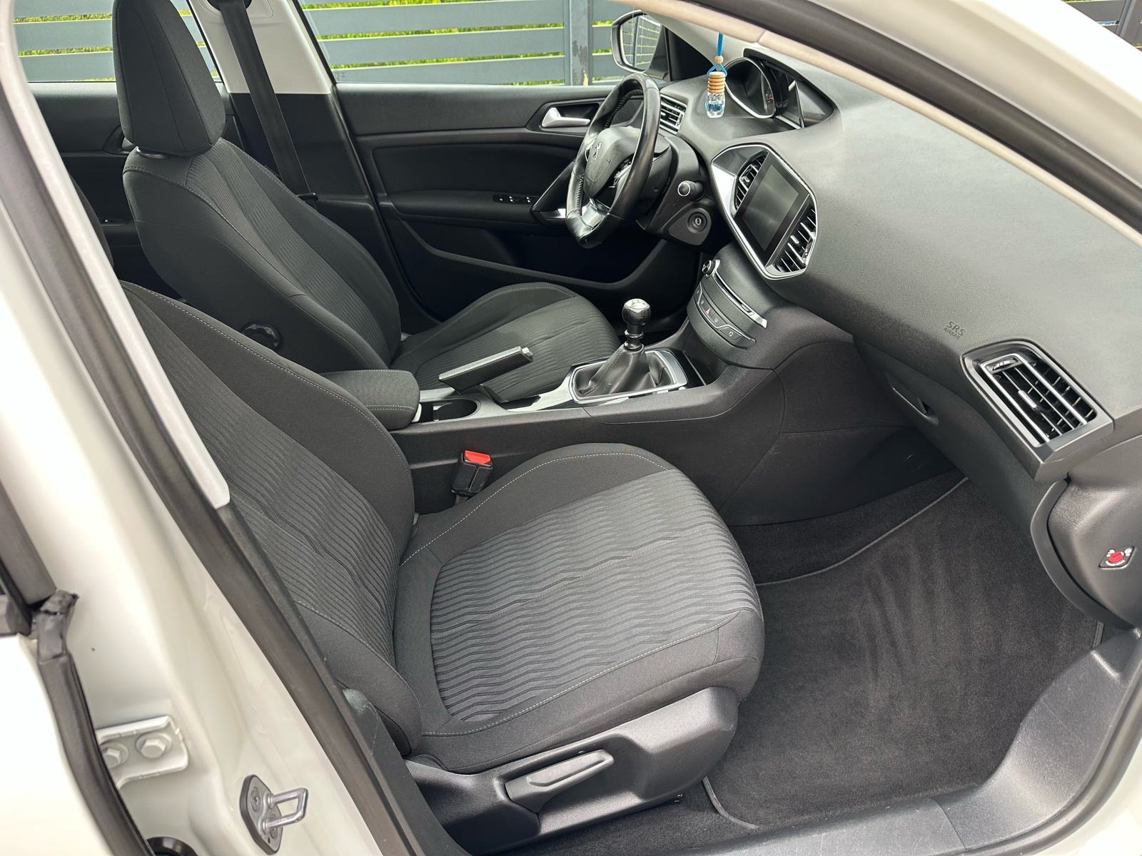 PEUGEOT 308 1.6 HDI 120ks - REG 11/2026 - ODLIČAN, fotografija 10
