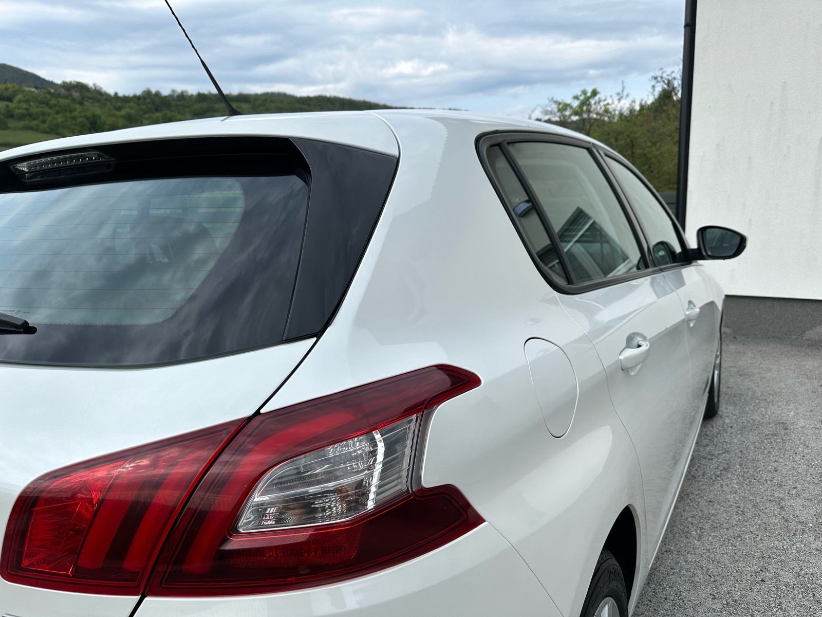 PEUGEOT 308 1.6 HDI 120ks - REG 11/2026 - ODLIČAN, fotografija 8