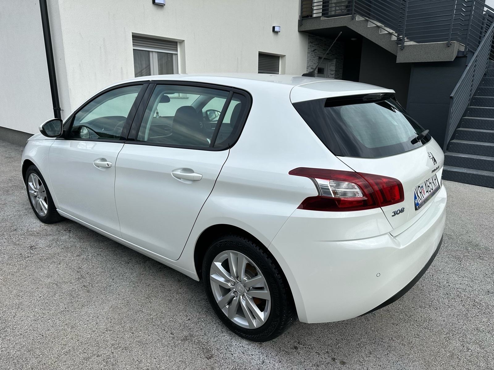 PEUGEOT 308 1.6 HDI 120ks - REG 11/2026 - ODLIČAN, fotografija 3