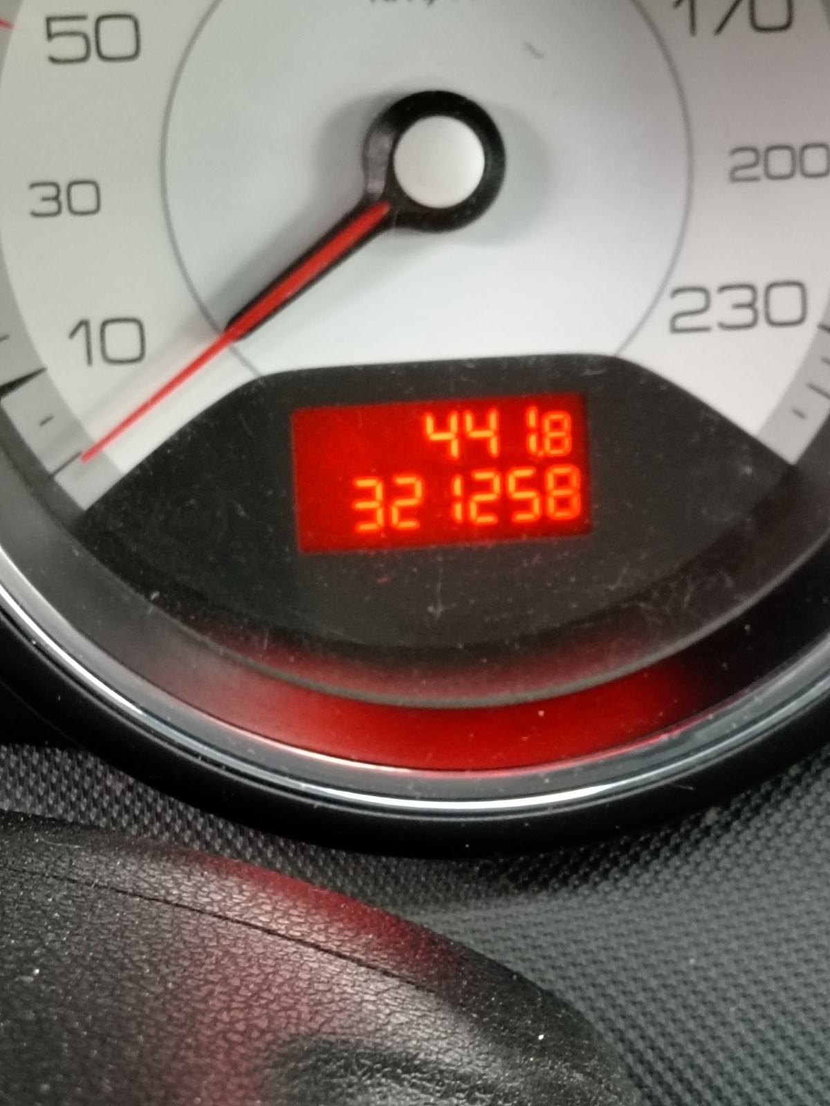 Peugeot 308 1,6 HDi 2008 god, fotografija 10