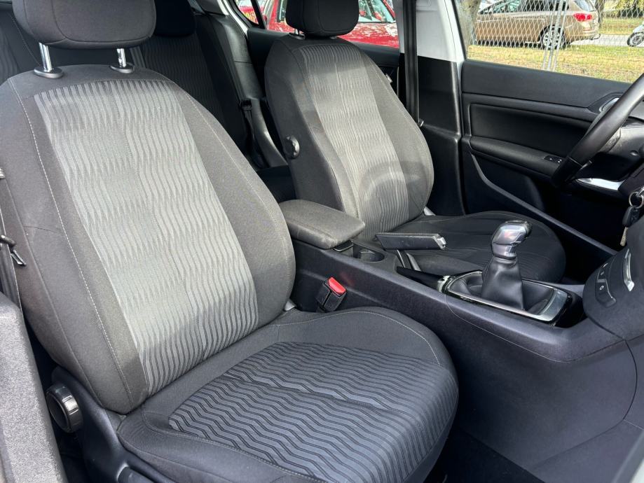 Peugeot 308 1,6 HDi AUTOKREDIT - NAVI - KLIMA, fotografija 17
