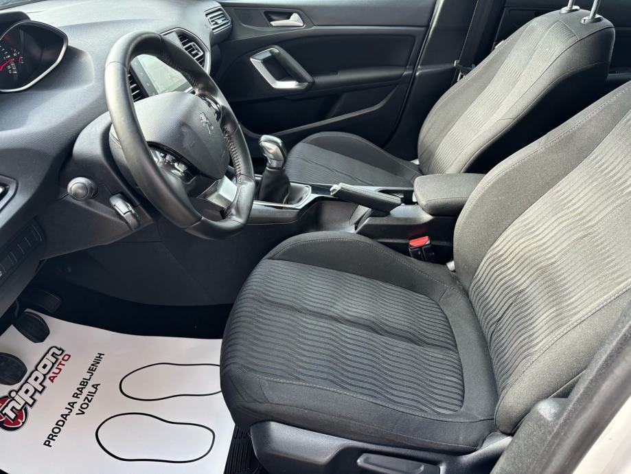 Peugeot 308 1,6 HDi AUTOKREDIT - NAVI - KLIMA, fotografija 9