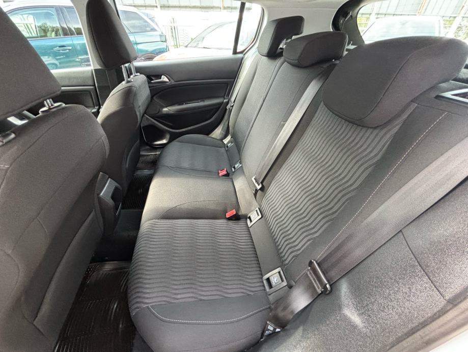 Peugeot 308 1,6 HDi AUTOKREDIT - NAVI - KLIMA, fotografija 14