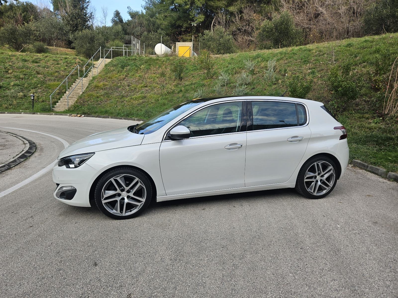 Peugeot 308 1,6 HDi,GT LINE paketom opreme, fotografija 4