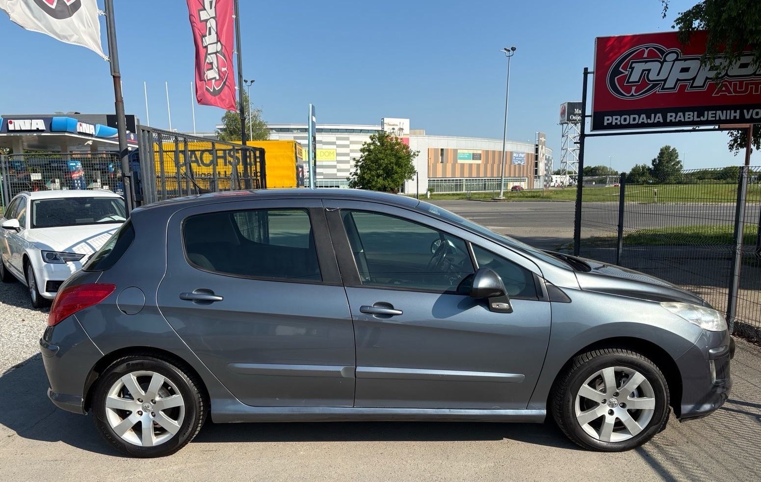 Peugeot 308 1,6 HDi KLIMA - ALU - VELIKI SERVIS - AUTOKREDIT, fotografija 7