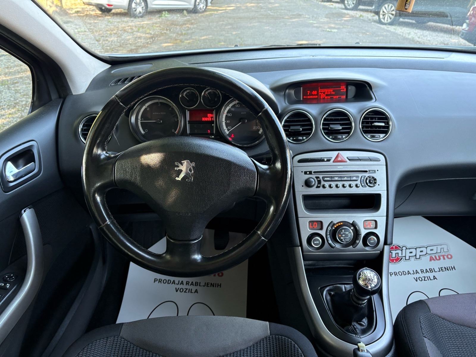 Peugeot 308 1,6 HDi KLIMA - ALU - VELIKI SERVIS - AUTOKREDIT, fotografija 13