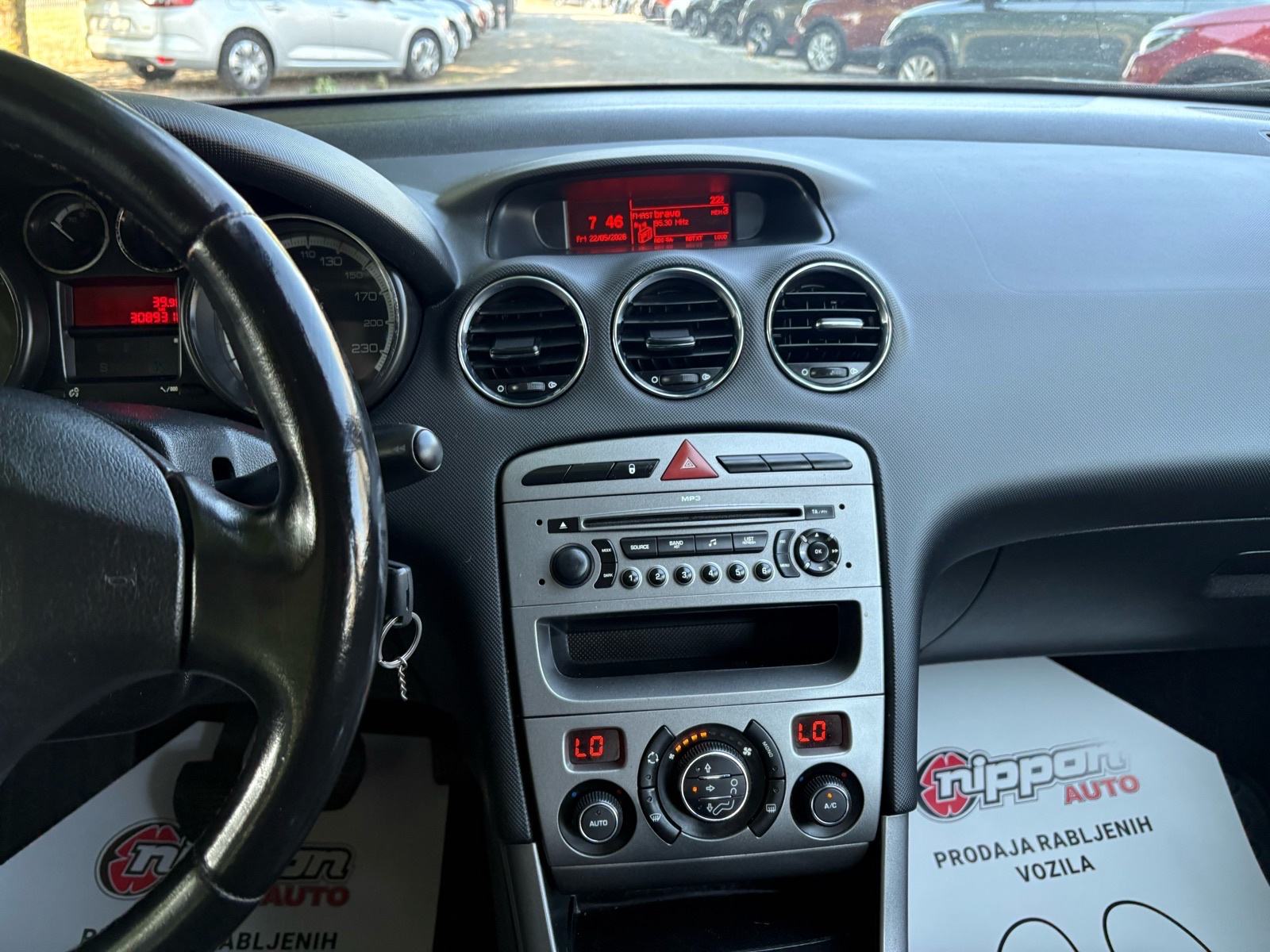 Peugeot 308 1,6 HDi KLIMA - ALU - VELIKI SERVIS - AUTOKREDIT, fotografija 15