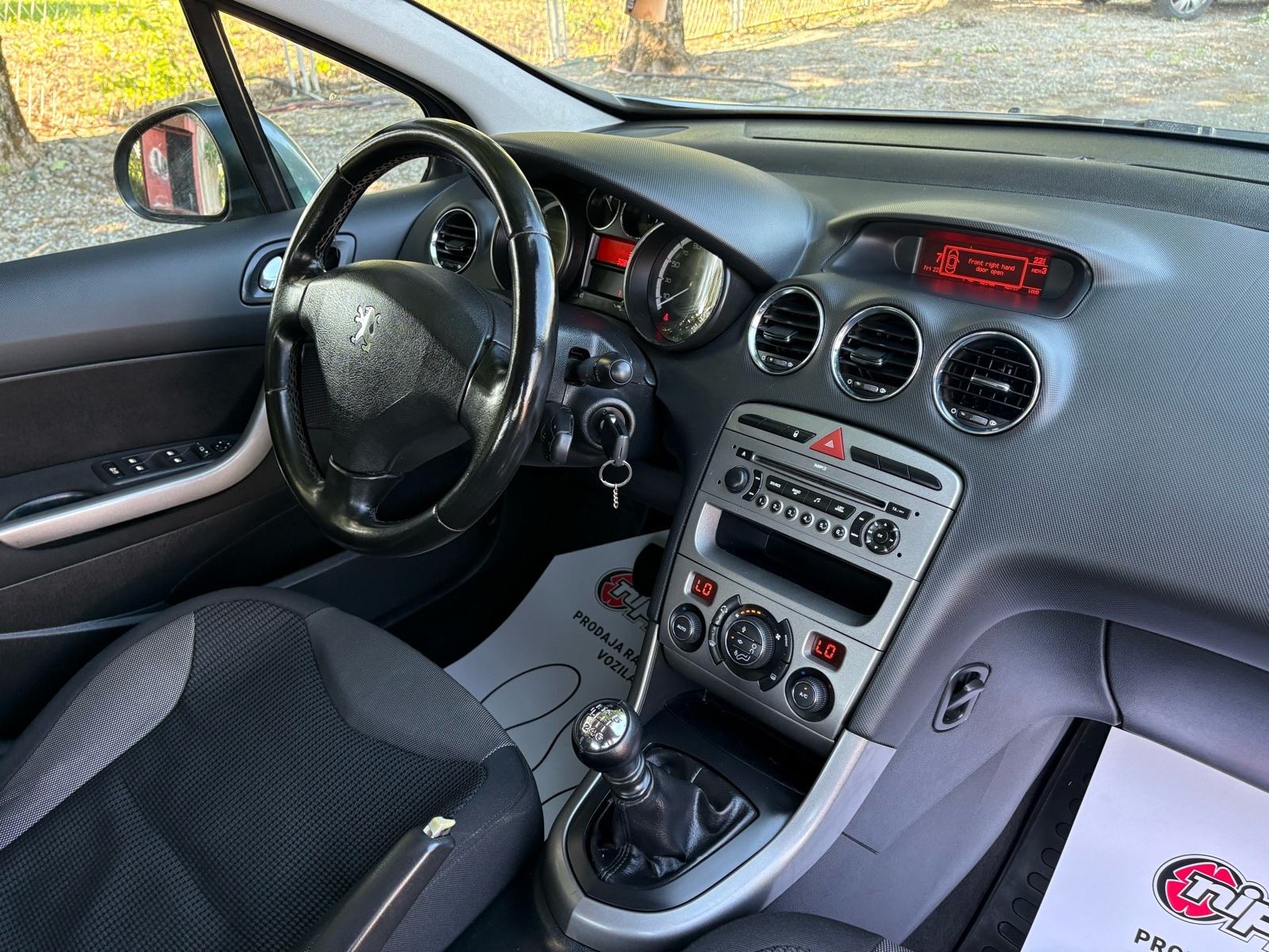Peugeot 308 1,6 HDi KLIMA - ALU - VELIKI SERVIS - AUTOKREDIT, fotografija 17