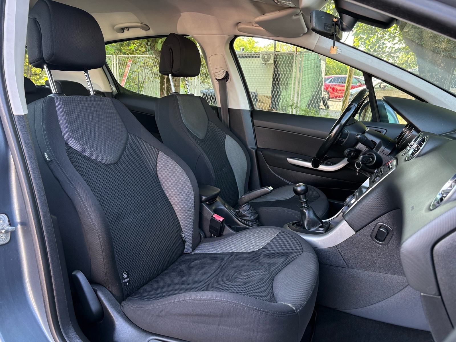 Peugeot 308 1,6 HDi KLIMA - ALU - VELIKI SERVIS - AUTOKREDIT, fotografija 20