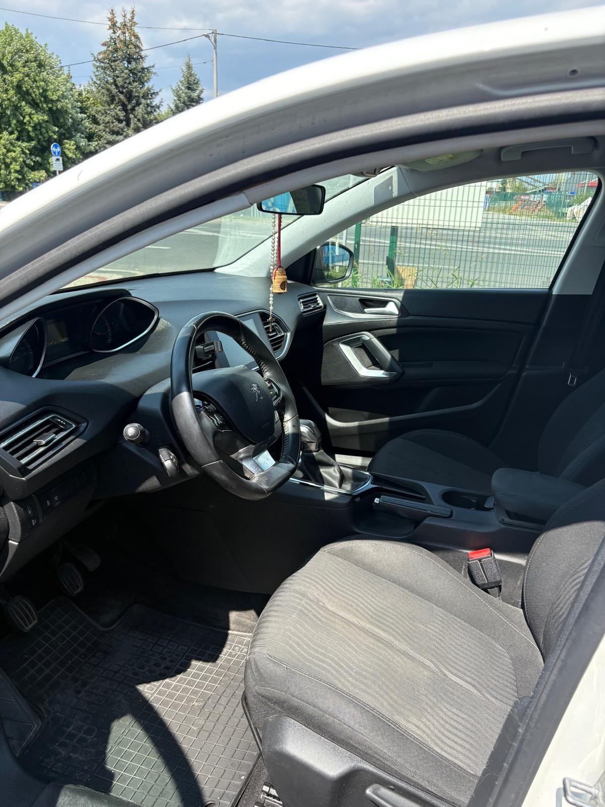 Peugeot 308 1,6 HDi registriran, fotografija 9