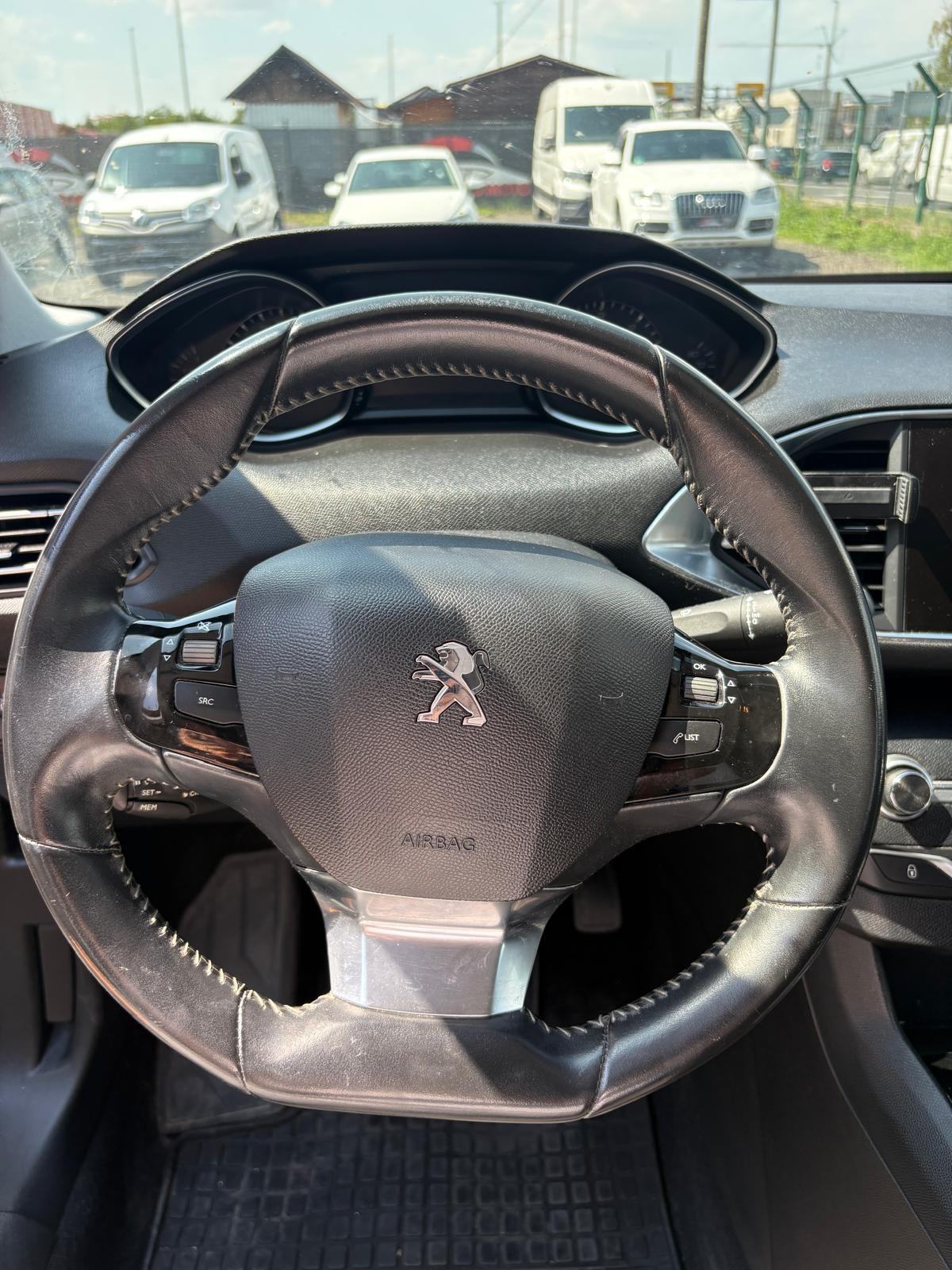 Peugeot 308 1,6 HDi registriran, fotografija 14
