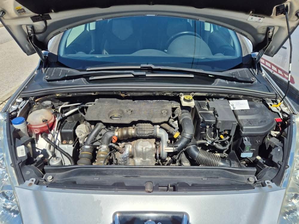 Peugeot 308 1,6 HDi,servisiran,sačuvan,odličan,reg 3/27, fotografija 18
