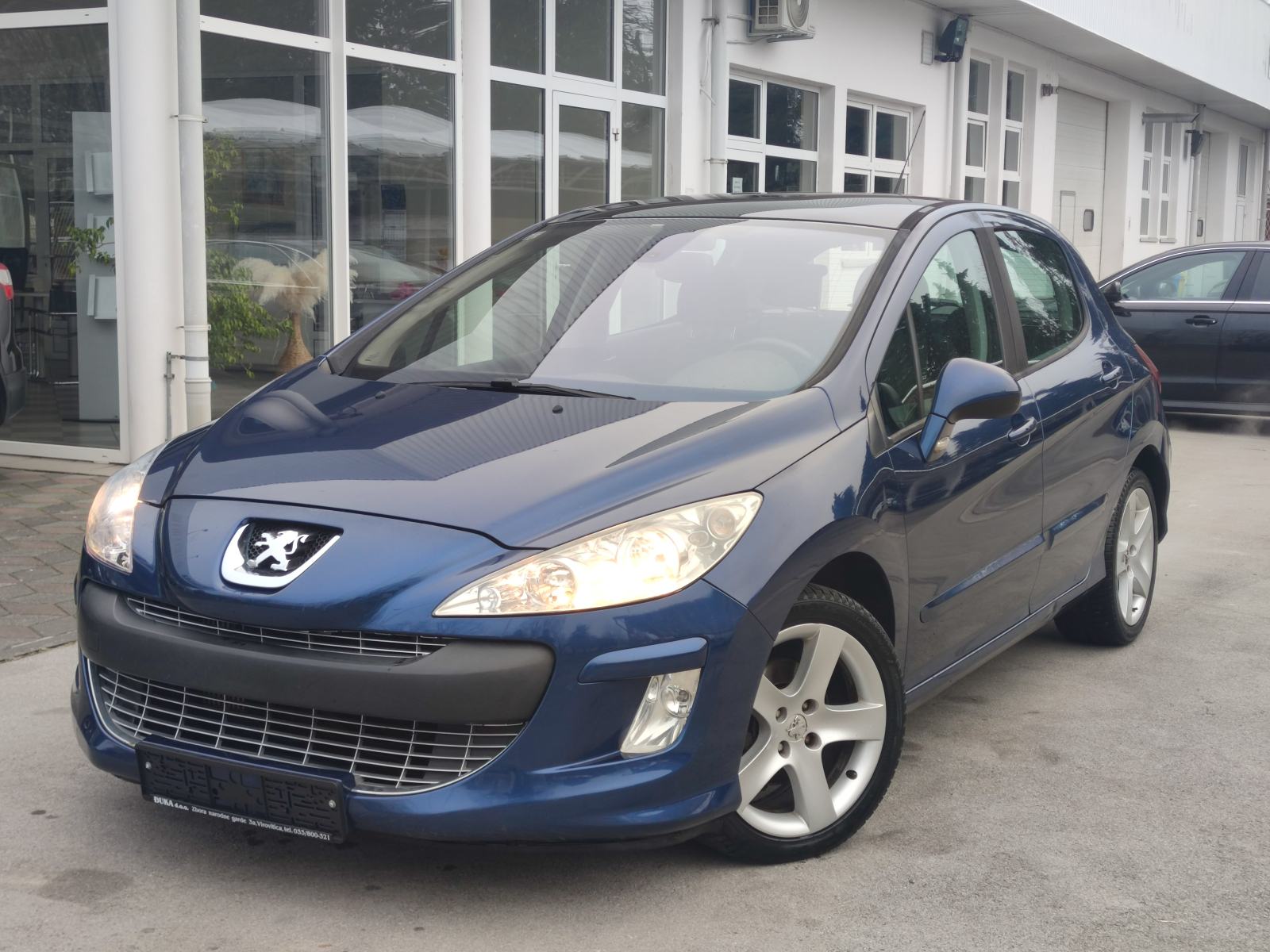 Peugeot 308 1,6 HDi PARKING SENZORI TEMPOMAT PANORAMA KROV PUTNI KOMP, fotografija 4