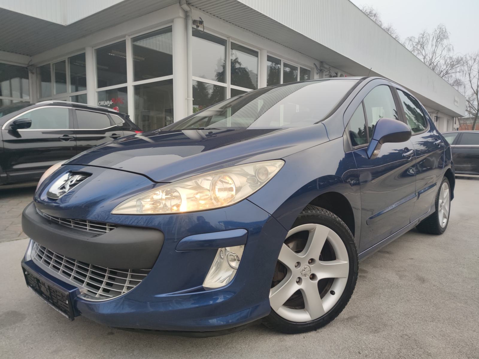 Peugeot 308 1,6 HDi PARKING SENZORI TEMPOMAT PANORAMA KROV PUTNI KOMP, fotografija 5