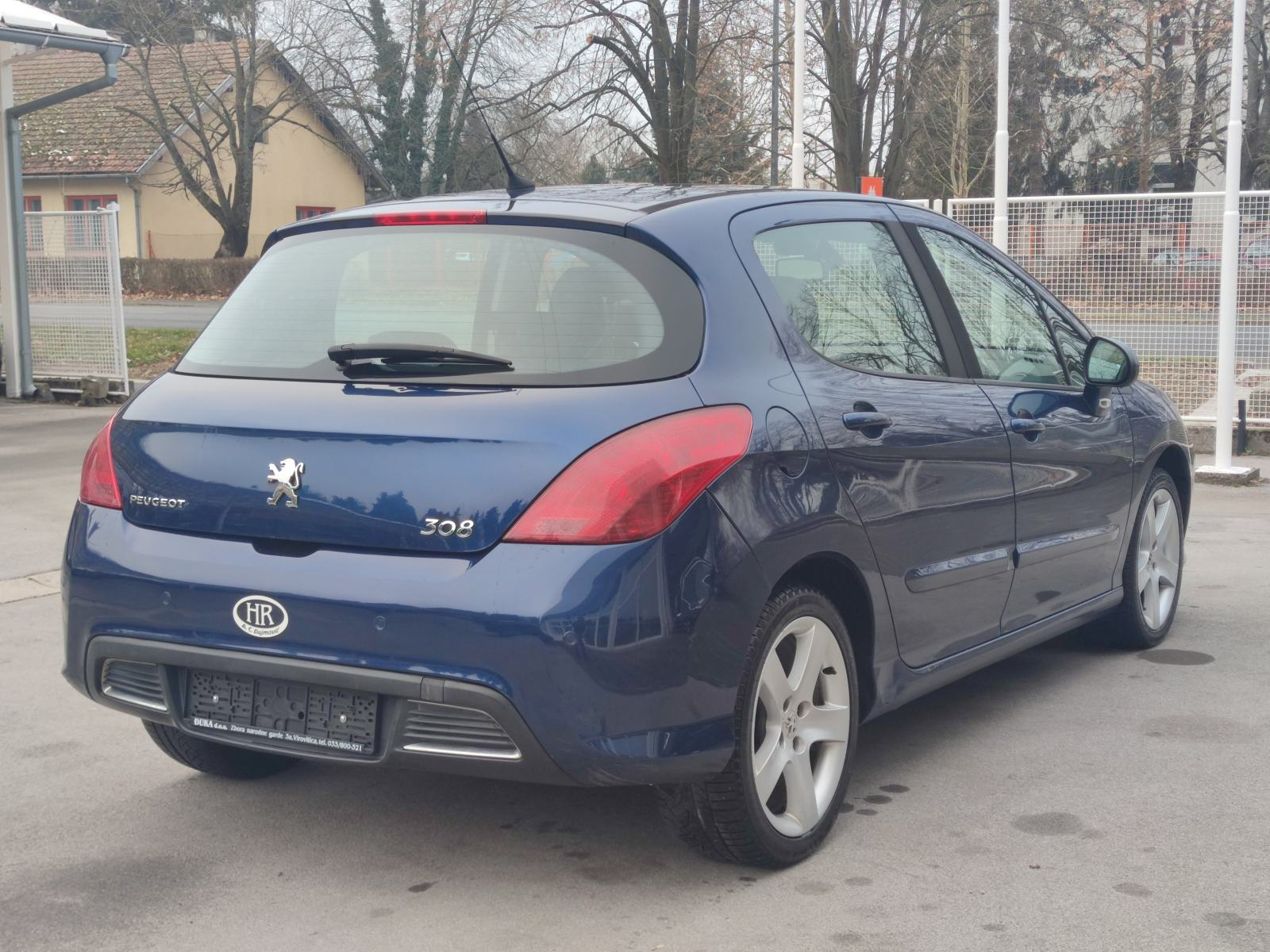 Peugeot 308 1,6 HDi PARKING SENZORI TEMPOMAT PANORAMA KROV PUTNI KOMP, fotografija 10