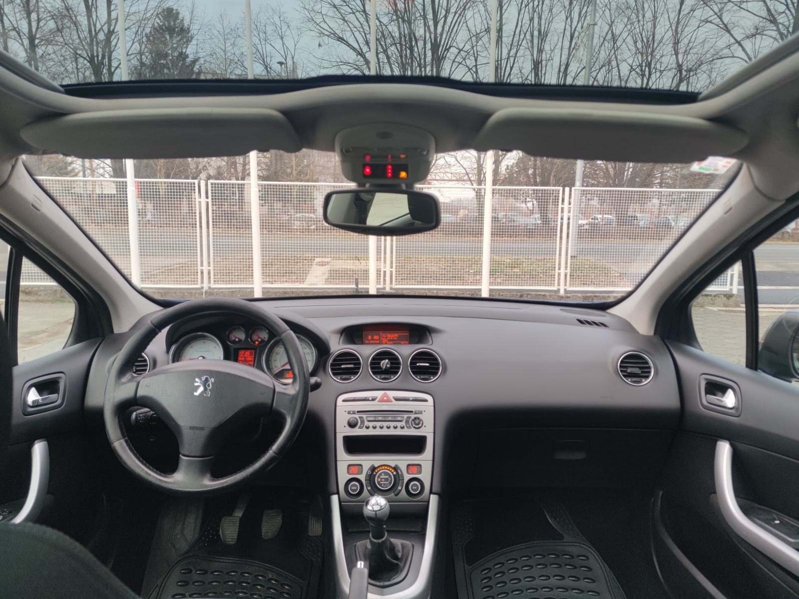 Peugeot 308 1,6 HDi PARKING SENZORI TEMPOMAT PANORAMA KROV PUTNI KOMP, fotografija 14