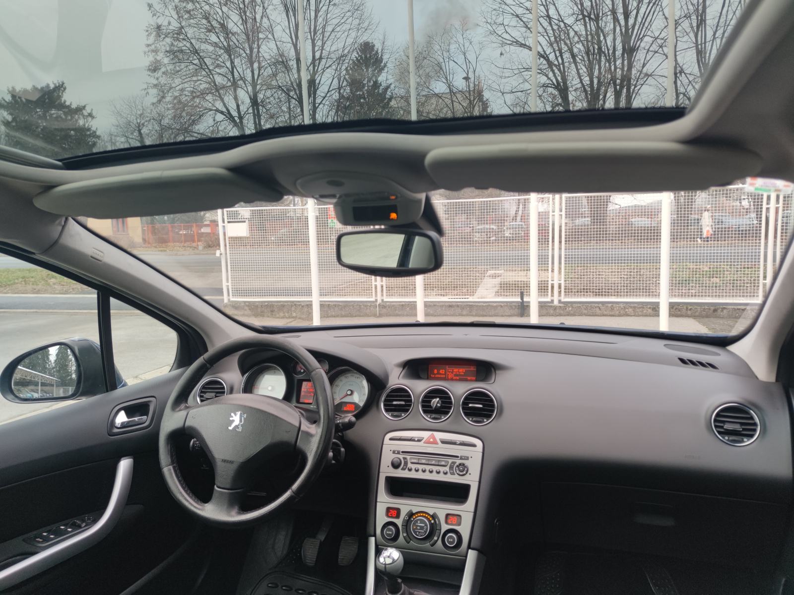 Peugeot 308 1,6 HDi PARKING SENZORI TEMPOMAT PANORAMA KROV PUTNI KOMP, fotografija 16