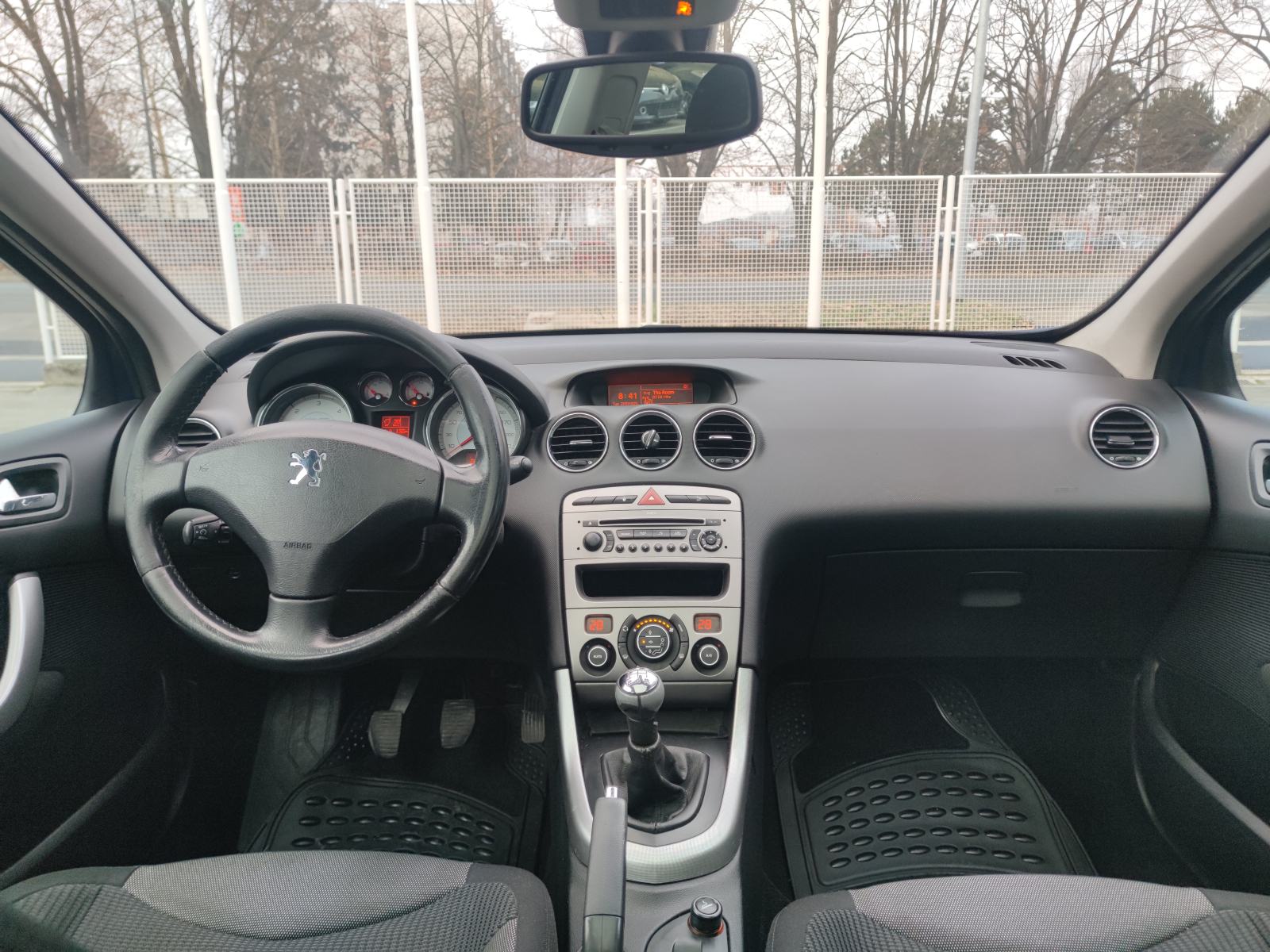 Peugeot 308 1,6 HDi PARKING SENZORI TEMPOMAT PANORAMA KROV PUTNI KOMP, fotografija 13