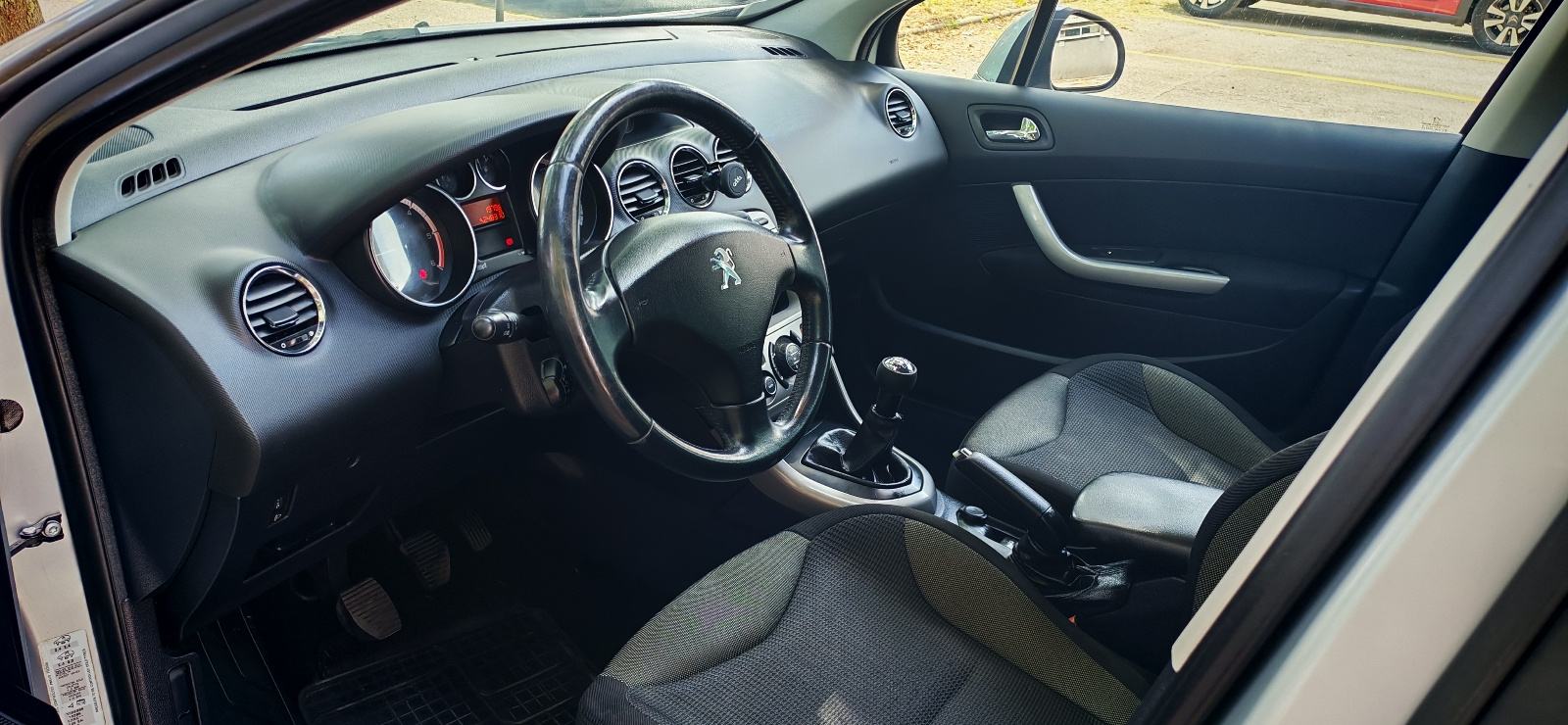 Peugeot 308 1,6 HDi** veliki servis**, fotografija 16