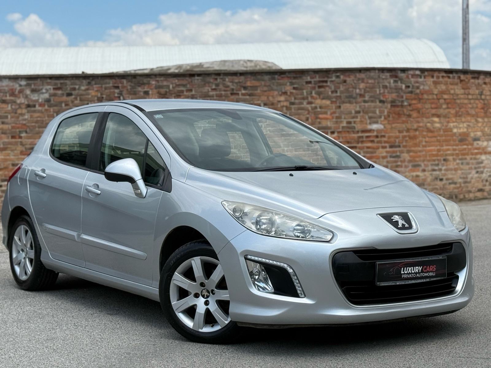 Peugeot 308 1,6 HDi 2 Vlasnik Nije Uvoz Zamjena!!, fotografija 2