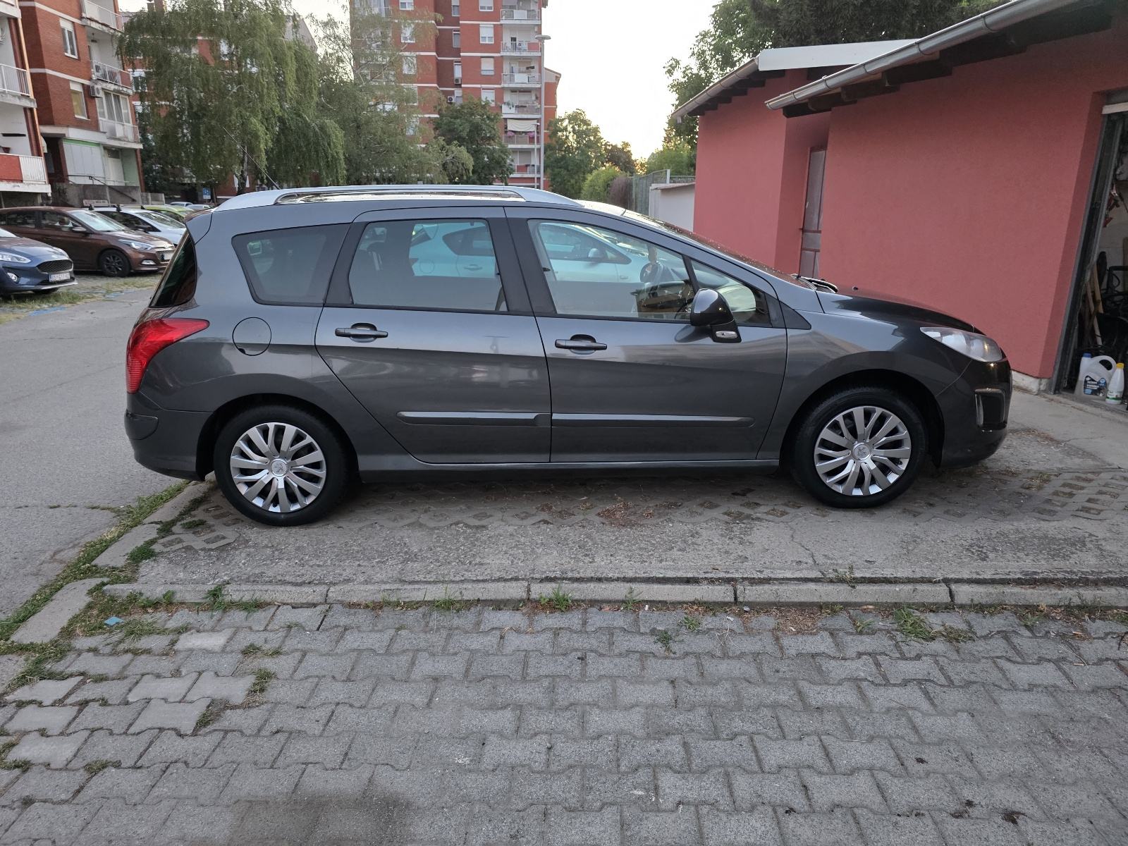 PEUGEOT 308SW 1,6 HDi,NAVI, BLUETOOTH,PARK.SENZORI,ODLIČAN - 3.450Eura, fotografija 8
